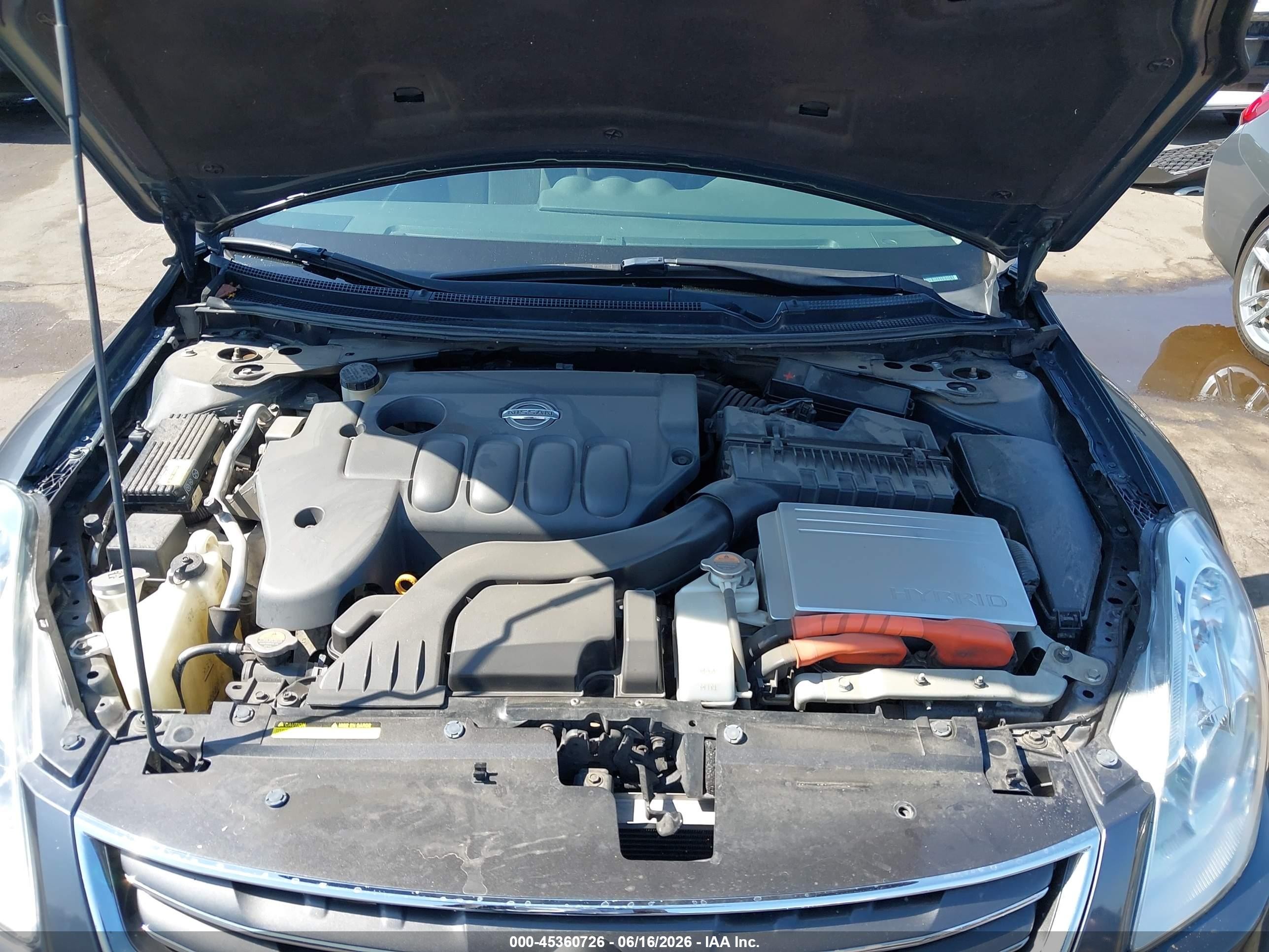 2010 Nissan Altima Hybrid   Maroon vin: 1N4CL2AP9AC132045