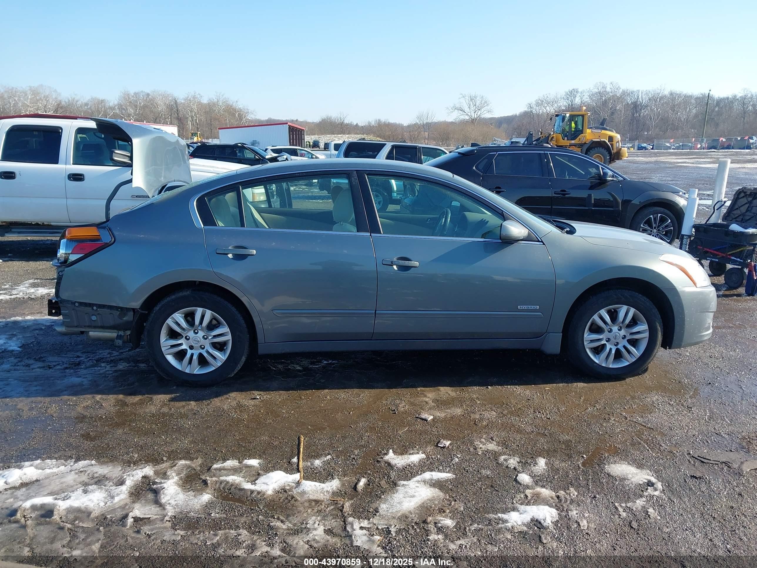 2011 Nissan Altima Hybrid   Gray vin: 1N4CL2AP9BC100326