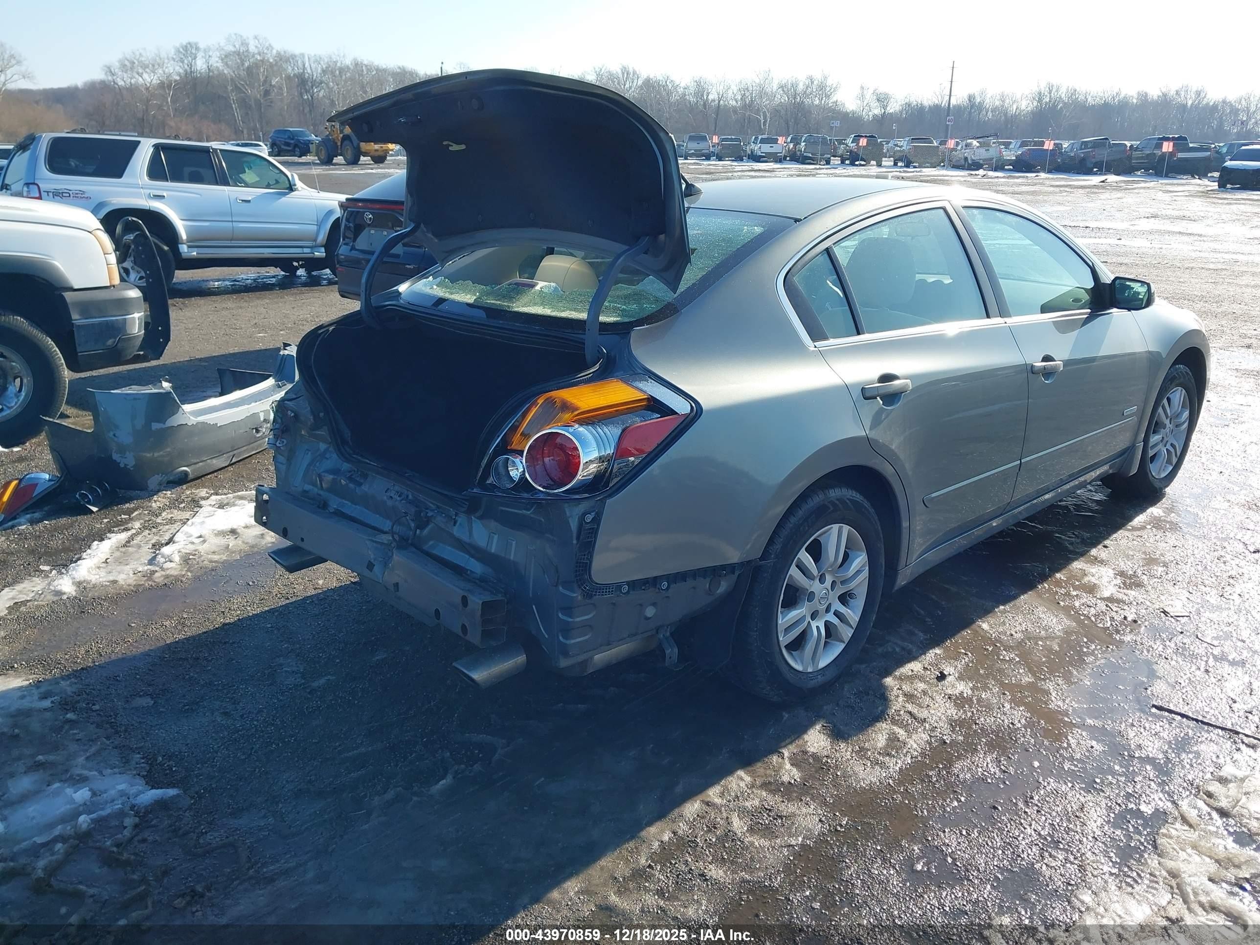 2011 Nissan Altima Hybrid   Gray vin: 1N4CL2AP9BC100326