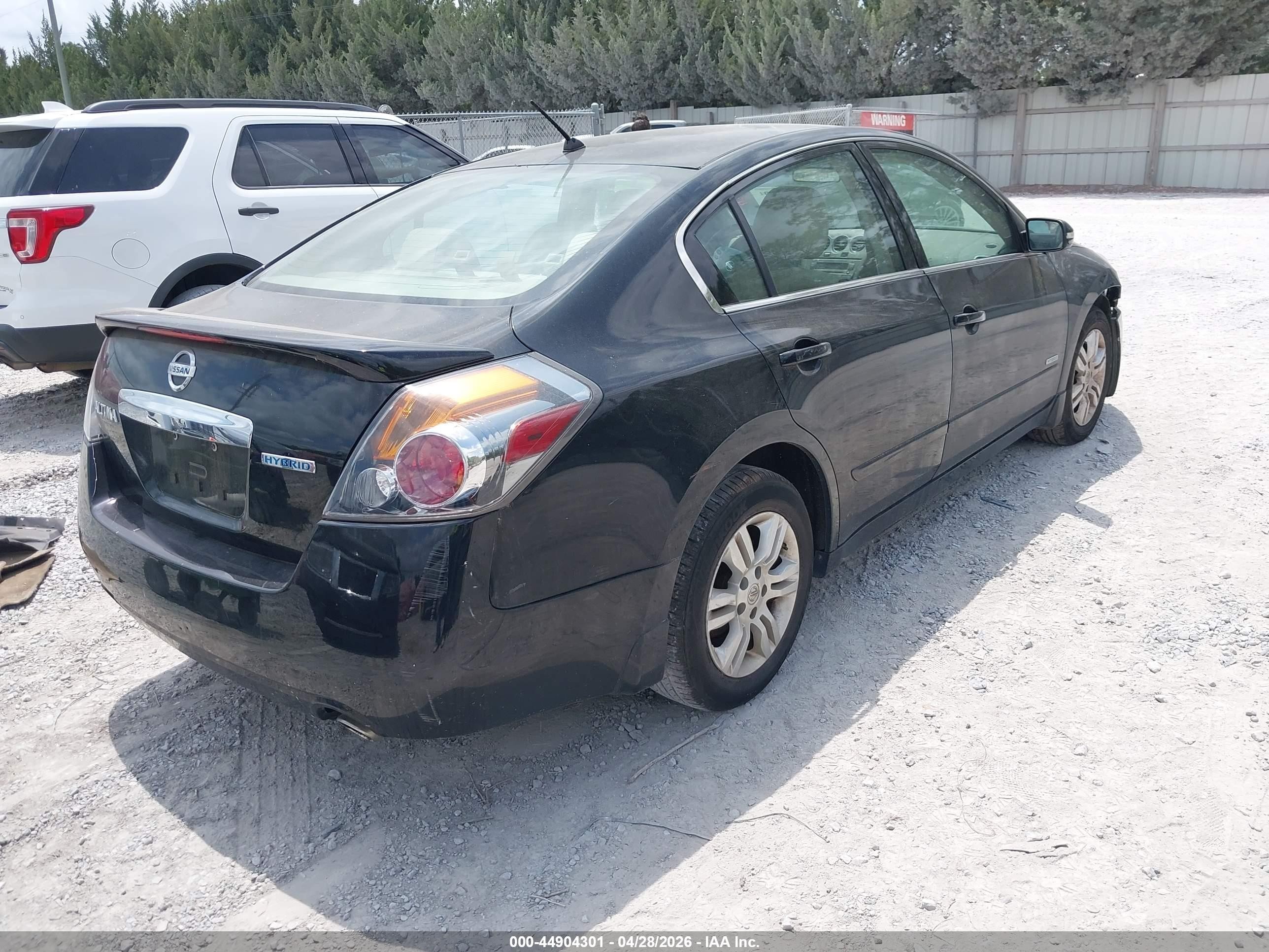 2011 Nissan Altima Hybrid   Black vin: 1N4CL2AP9BC110595