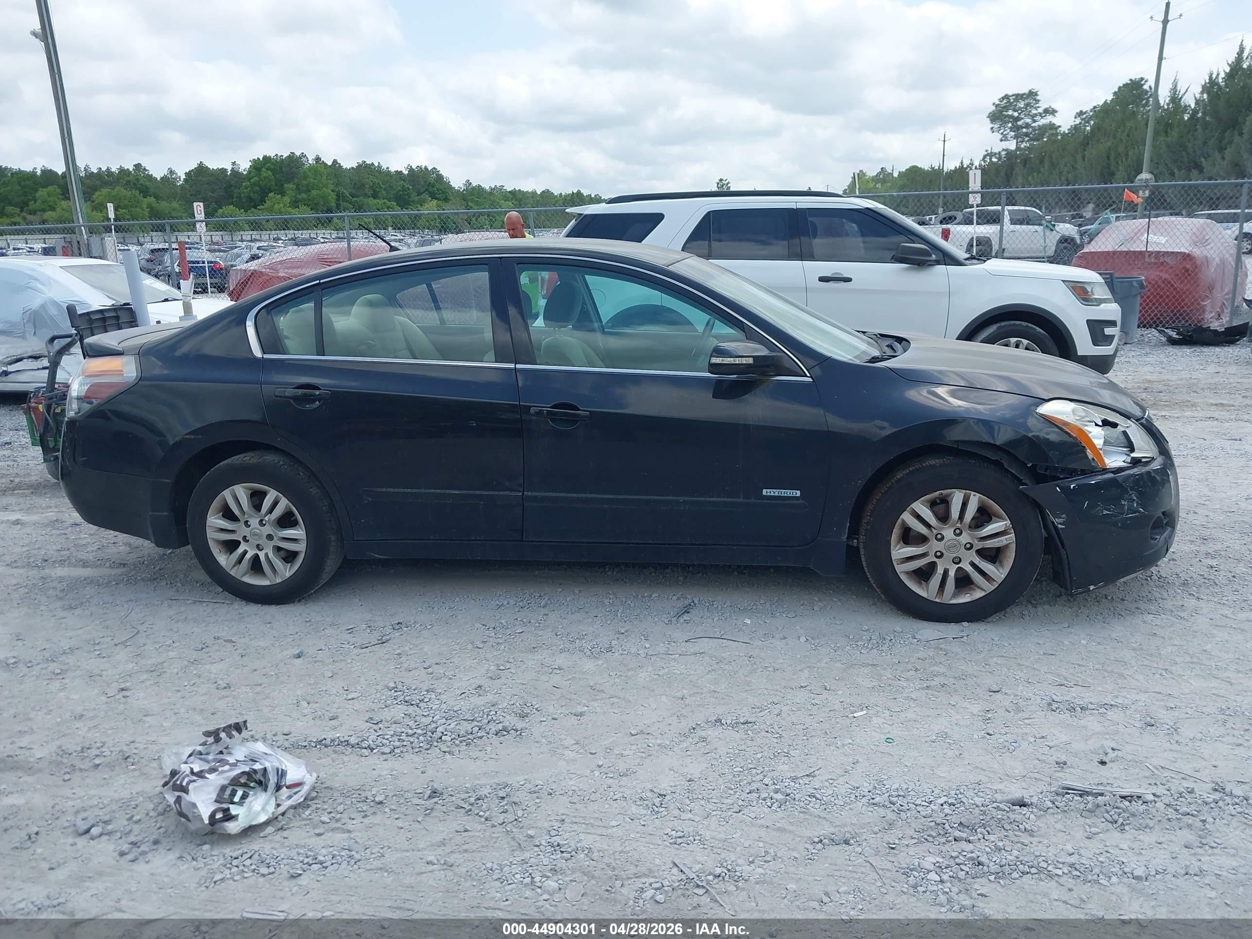 2011 Nissan Altima Hybrid   Black vin: 1N4CL2AP9BC110595