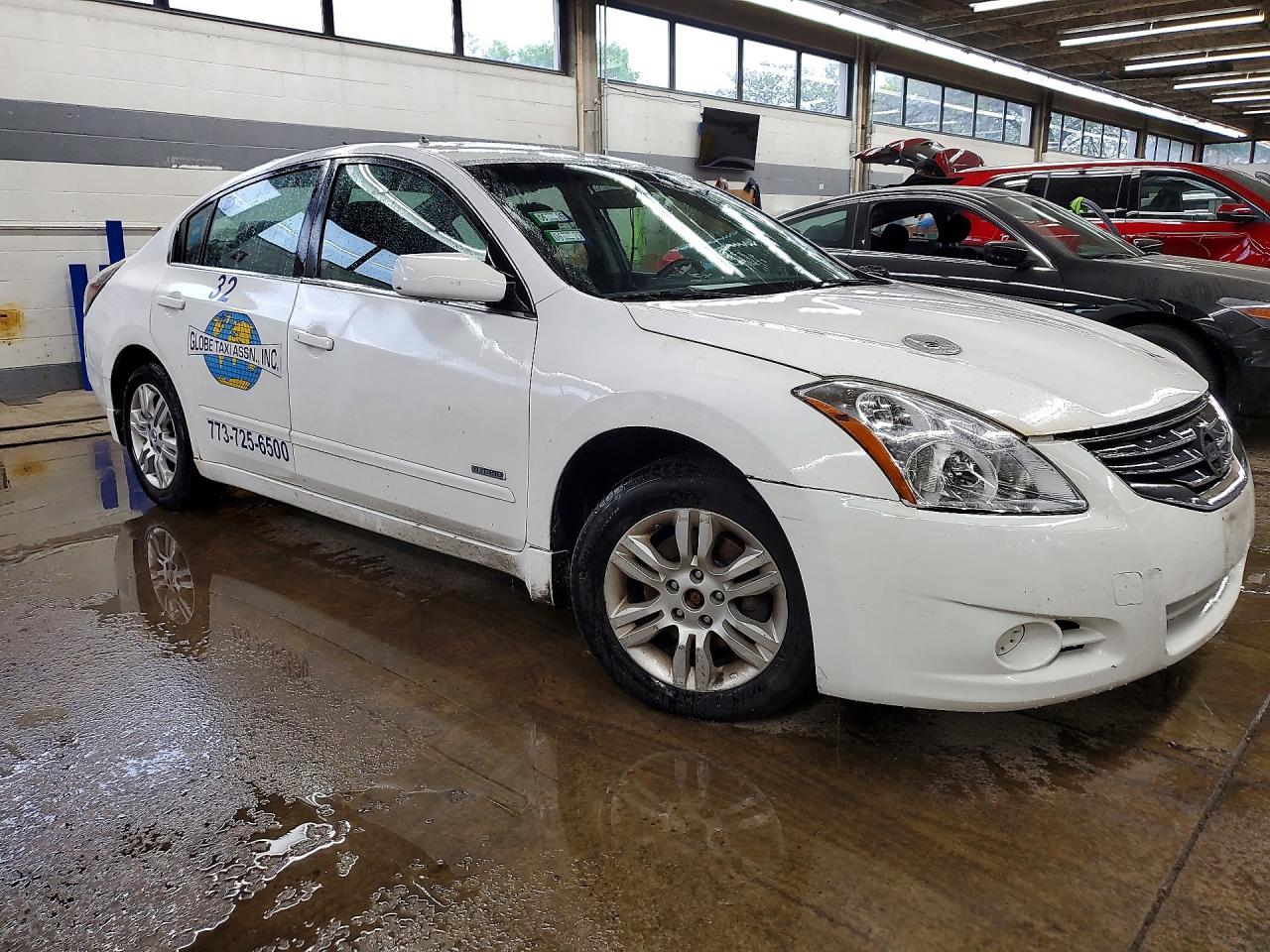 2011 Nissan Altima White vin: 1N4CL2AP9BC124805