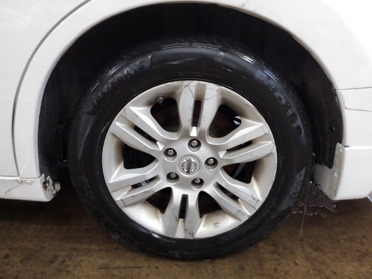 2011 Nissan Altima White vin: 1N4CL2AP9BC124805 Damage: Left Rear Wheel, Curb Rash, > 12 Inches