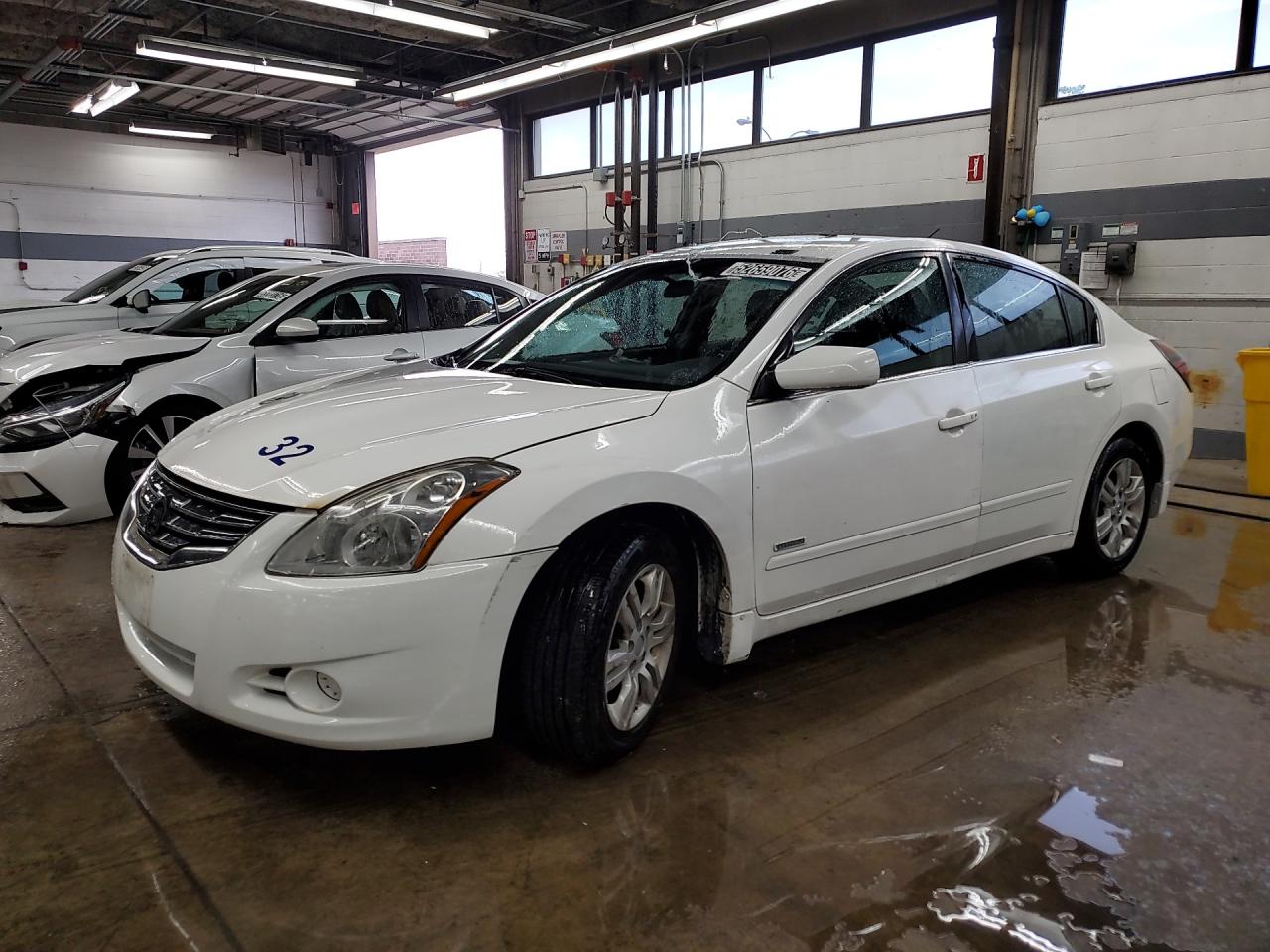 2011 Nissan Altima White vin: 1N4CL2AP9BC124805 Damage: Front Bumper/Cover, Scraped, 7 To 8 Inches