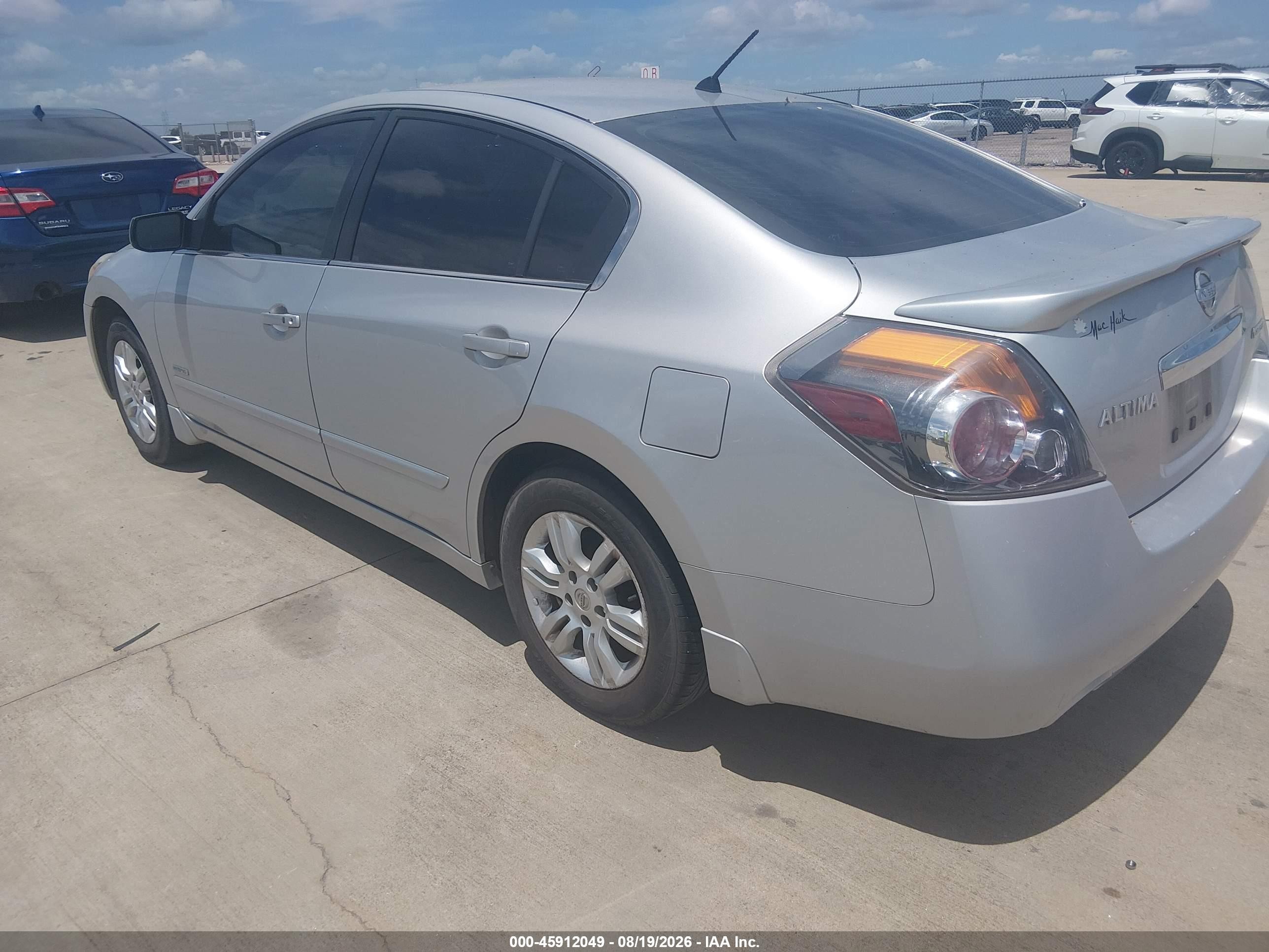 2010 Nissan Altima Hybrid Silver vin: 1N4CL2APXAC116369
