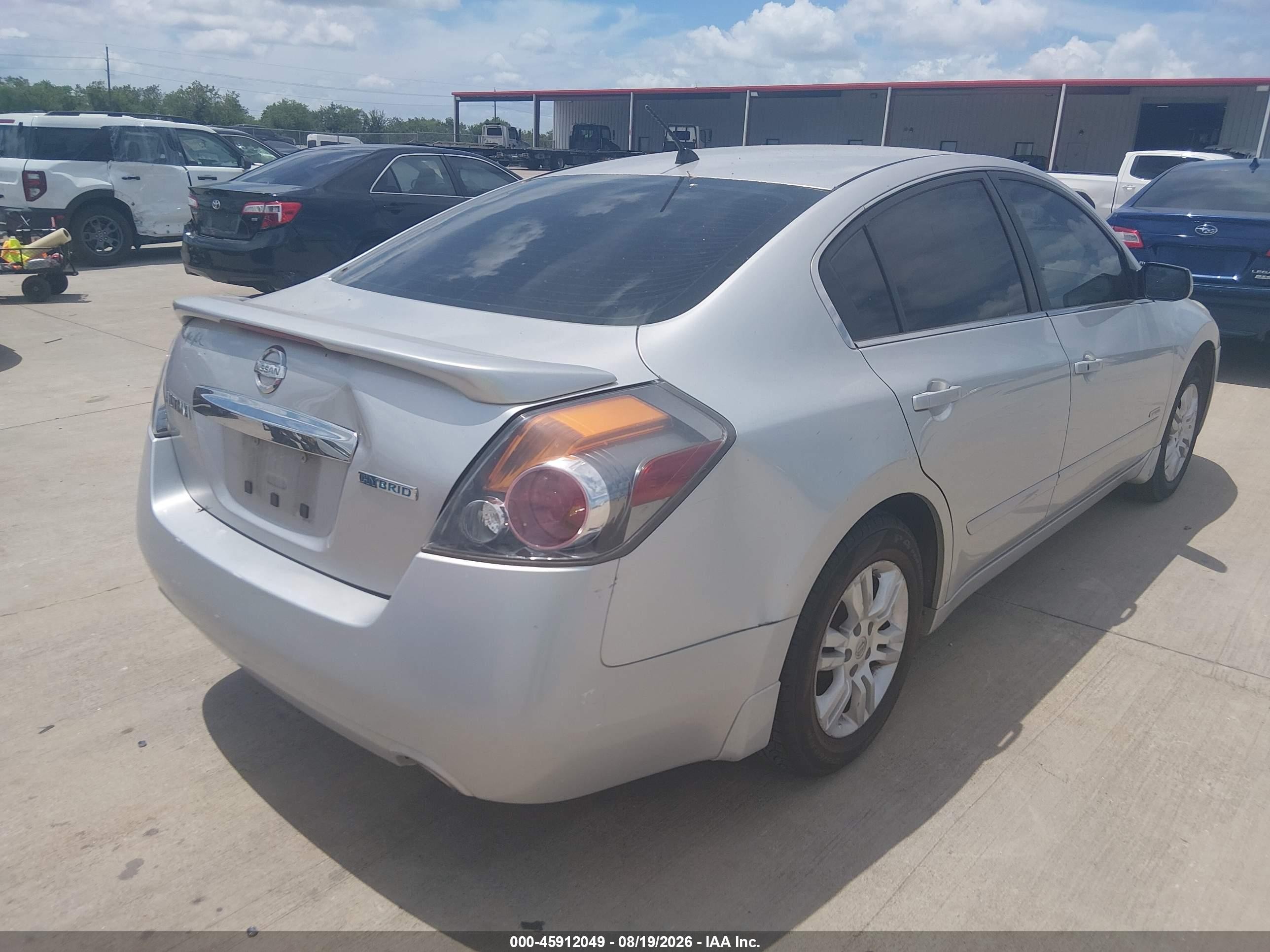 2010 Nissan Altima Hybrid Silver vin: 1N4CL2APXAC116369
