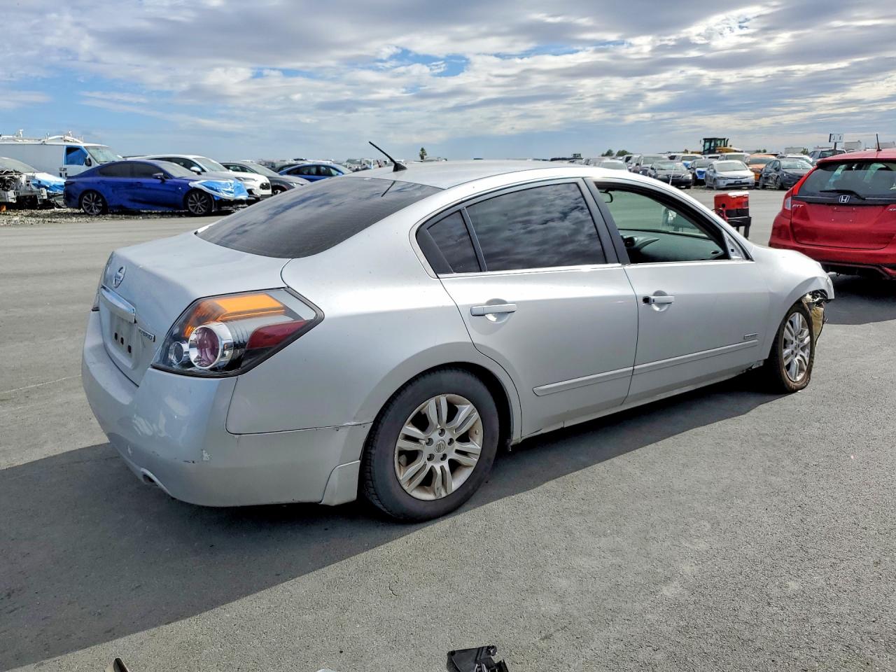 2011 Nissan Altima Hybrid Silver vin: 1N4CL2APXBC115739