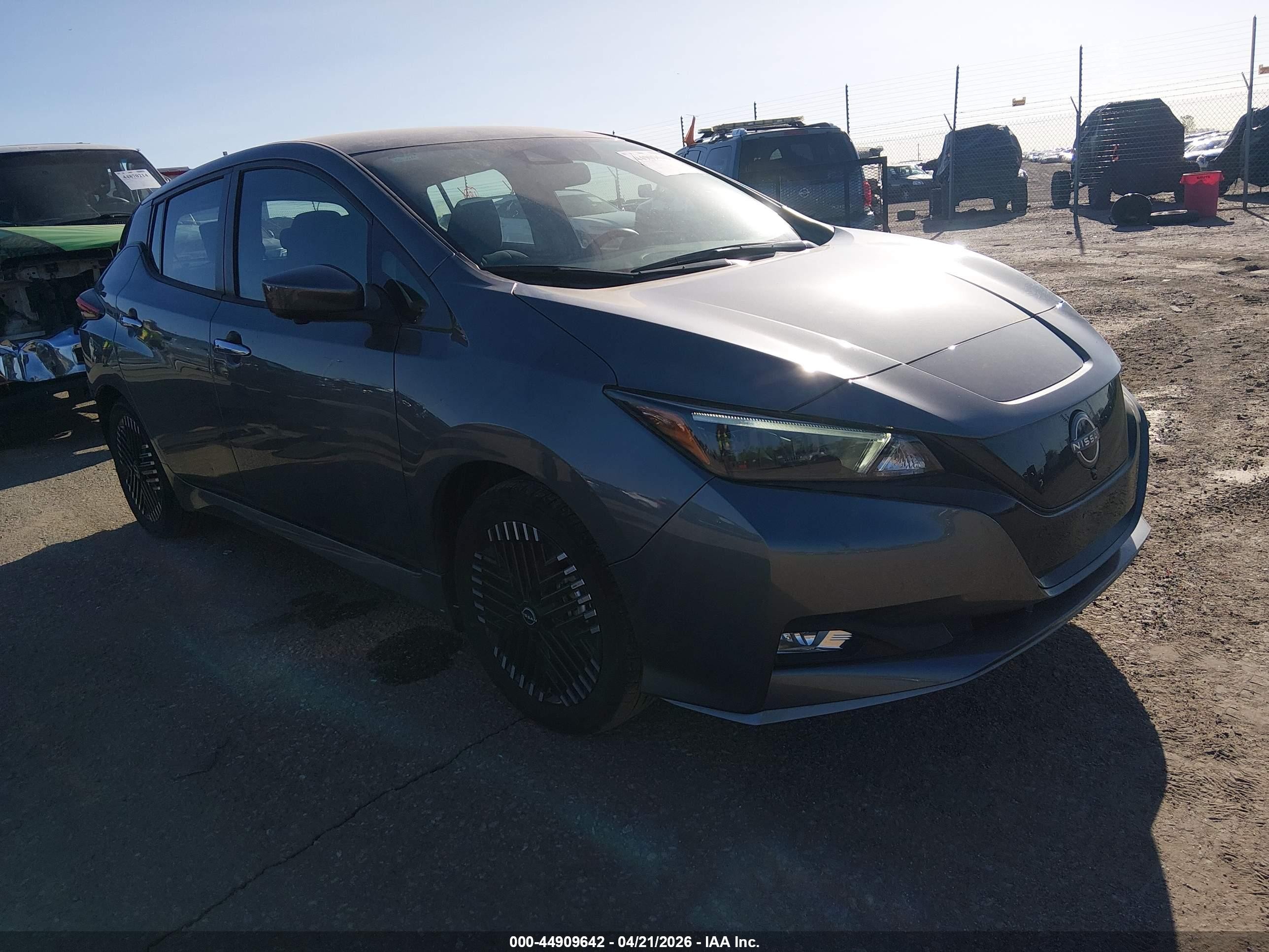 2024 Nissan Leaf Sv Plus Gray vin: 1N4CZ1CV0RC557038
