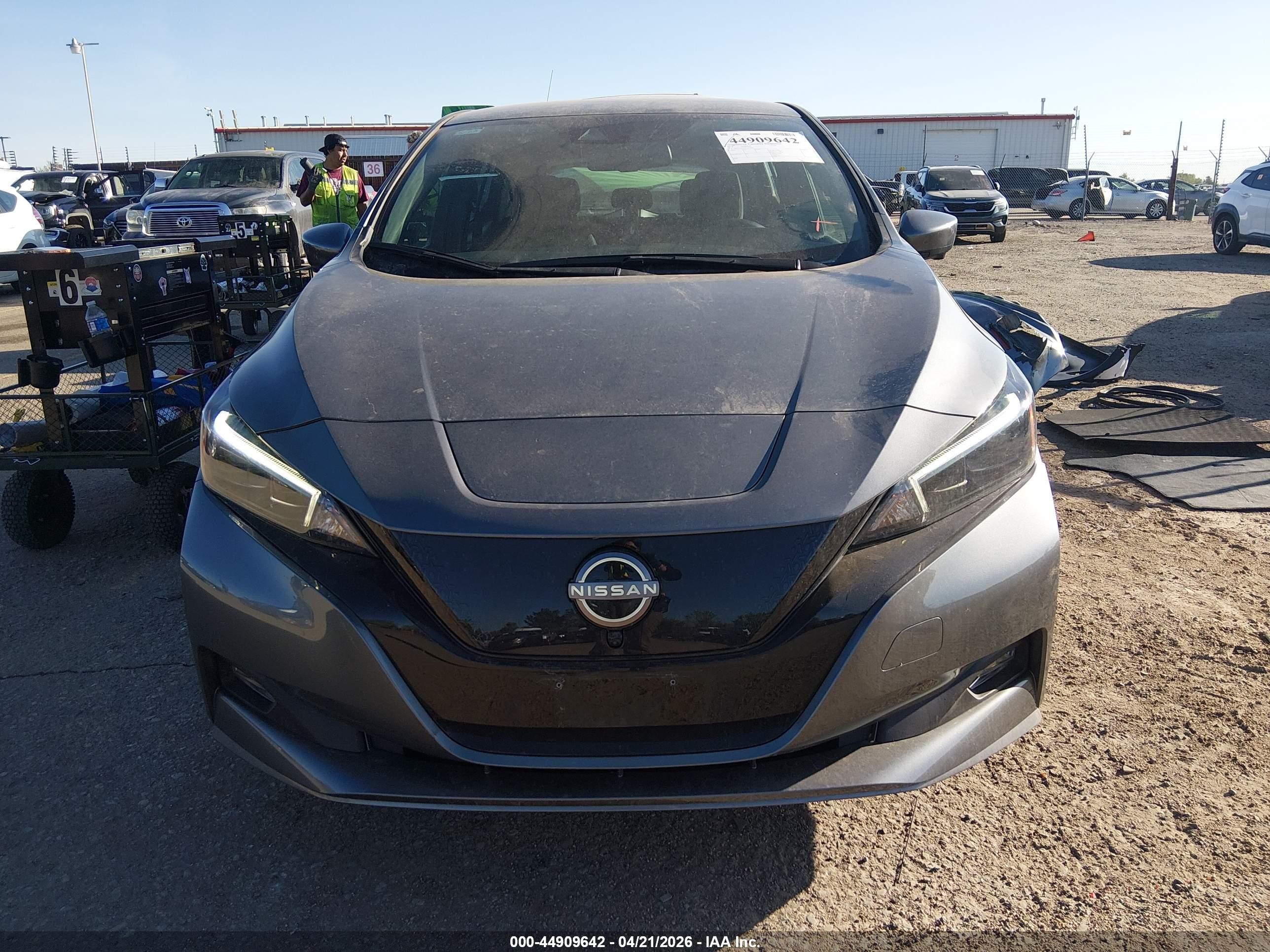 2024 Nissan Leaf Sv Plus Gray vin: 1N4CZ1CV0RC557038
