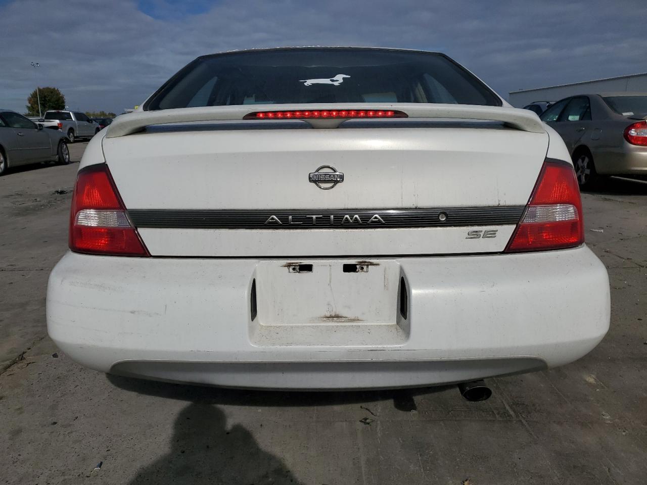2000 Nissan Altima Xe White vin: 1N4DL01A0YC116928