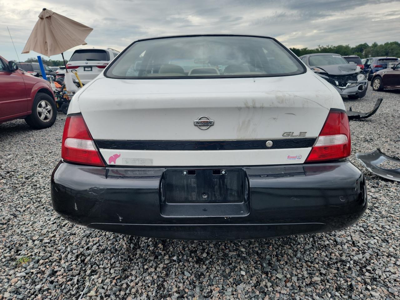 2001 Nissan Altima Gxe White vin: 1N4DL01A21C143070