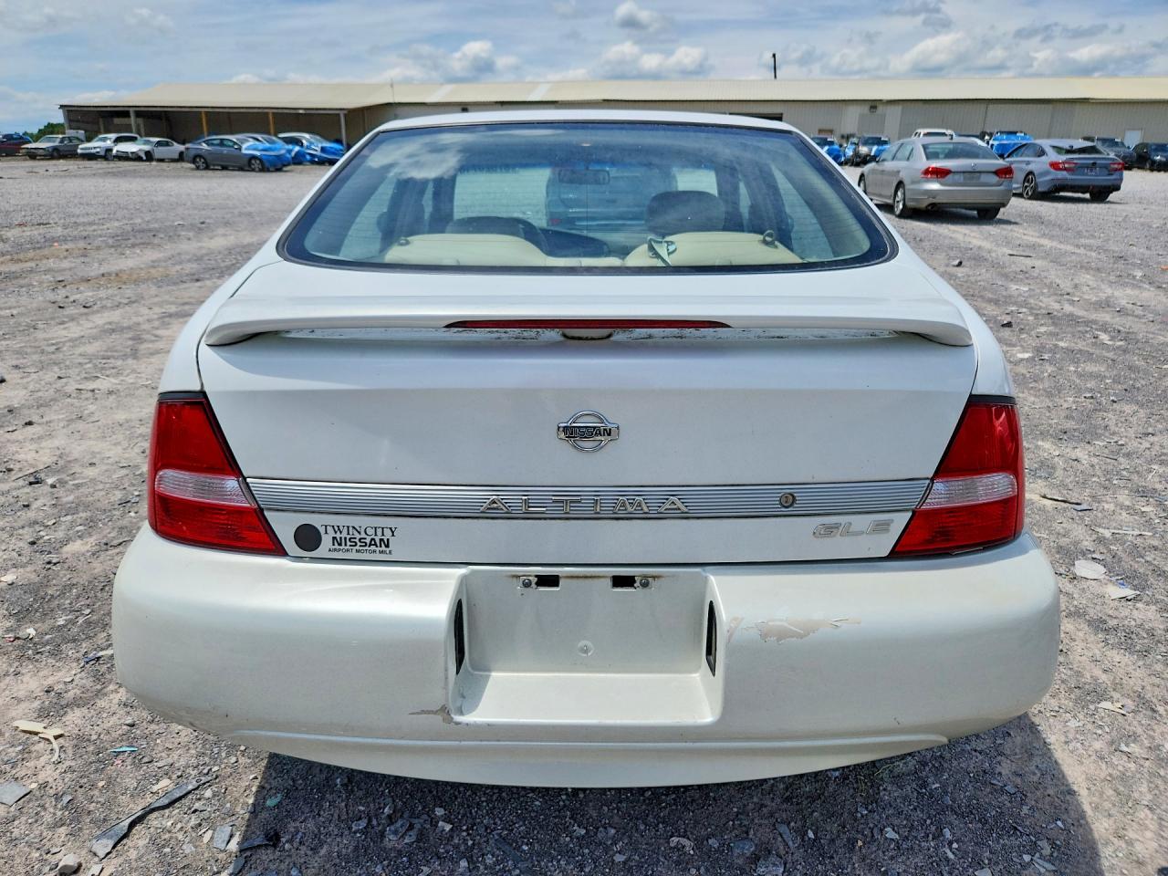 2000 Nissan Altima Gxe White vin: 1N4DL01A3YC154637