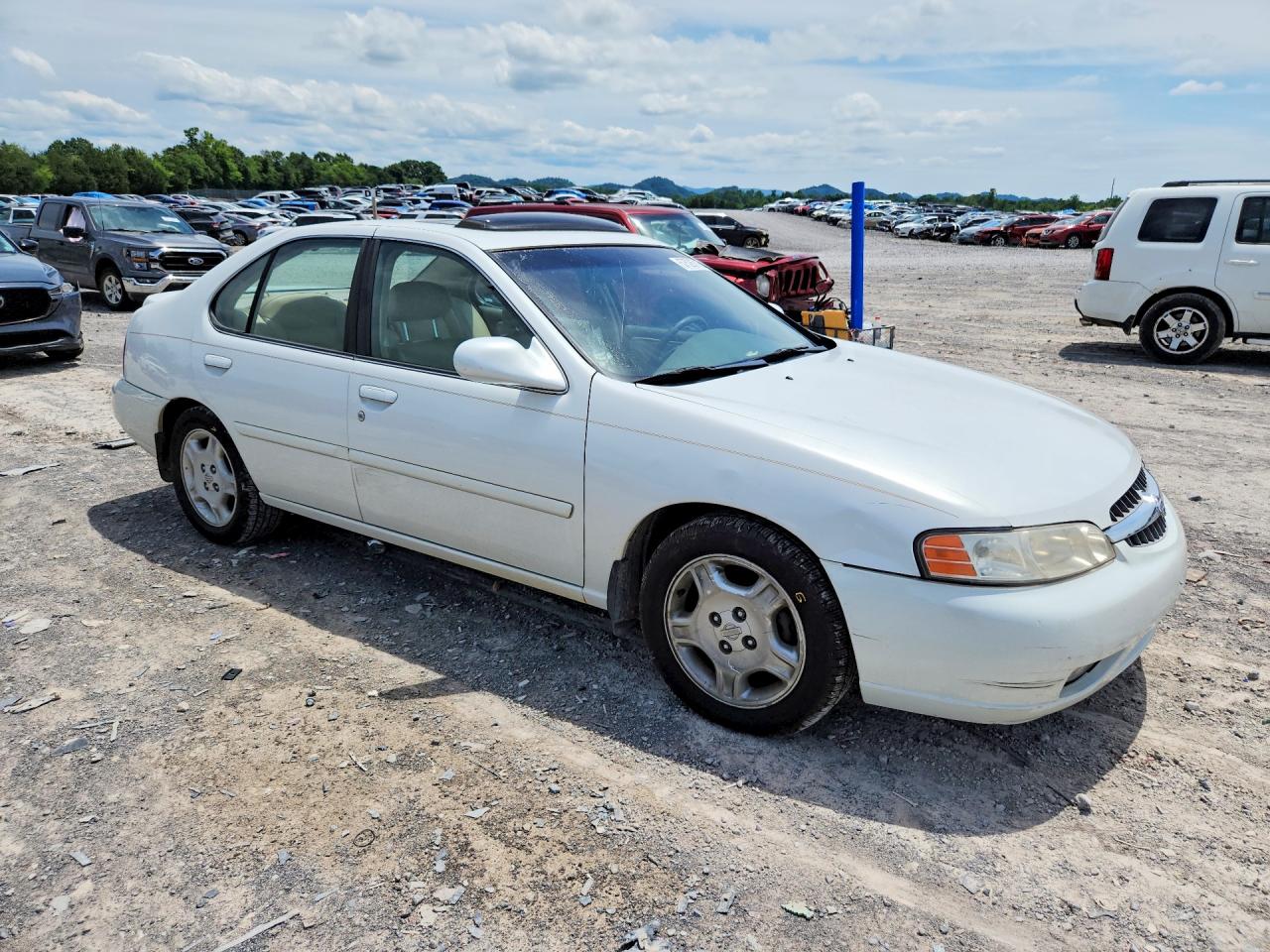 2000 Nissan Altima Gxe White vin: 1N4DL01A3YC154637