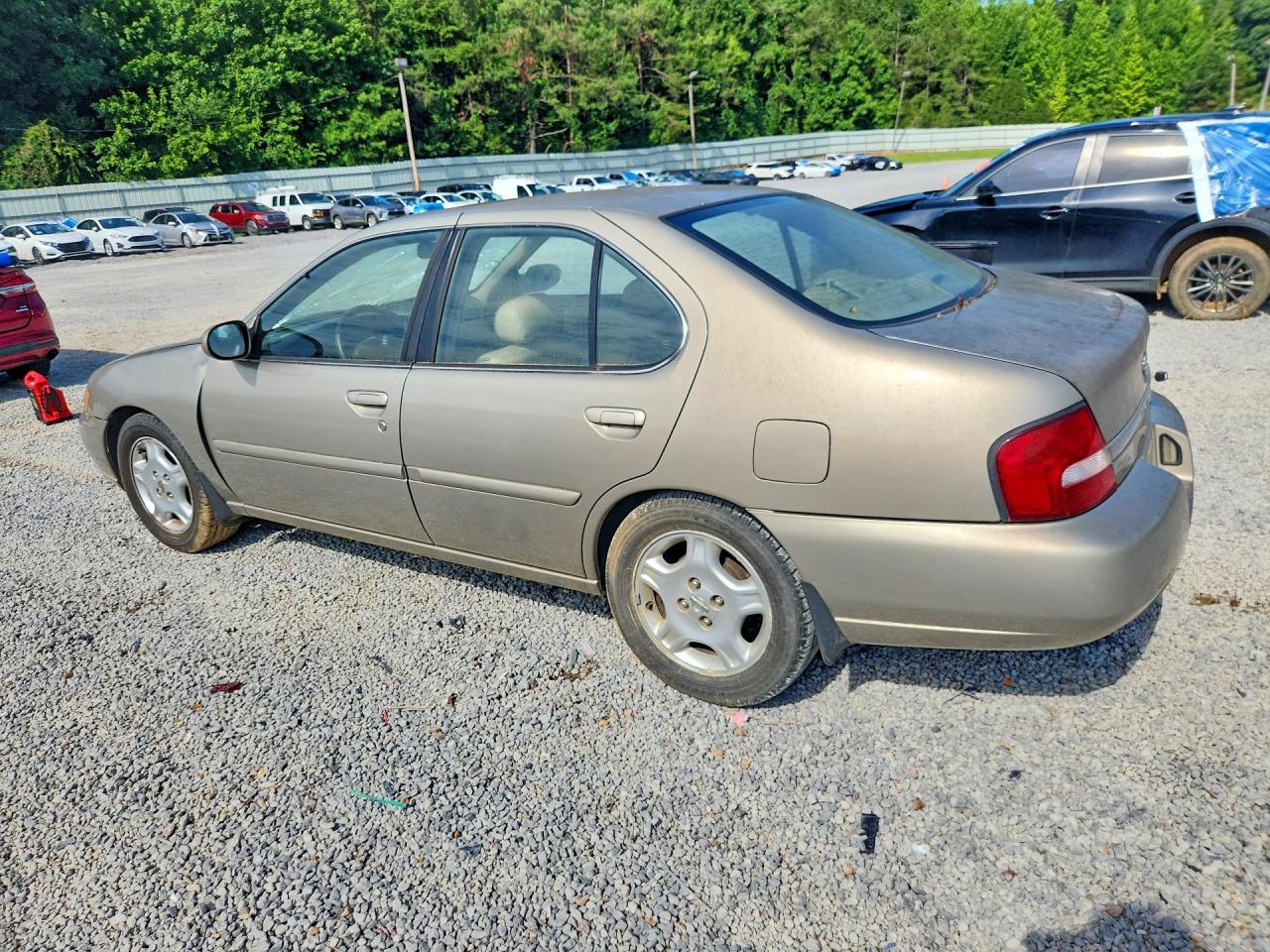 2000 Nissan Altima Tan vin: 1N4DL01A4YC187596