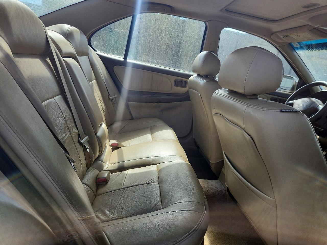 2000 Nissan Altima Tan vin: 1N4DL01A4YC187596