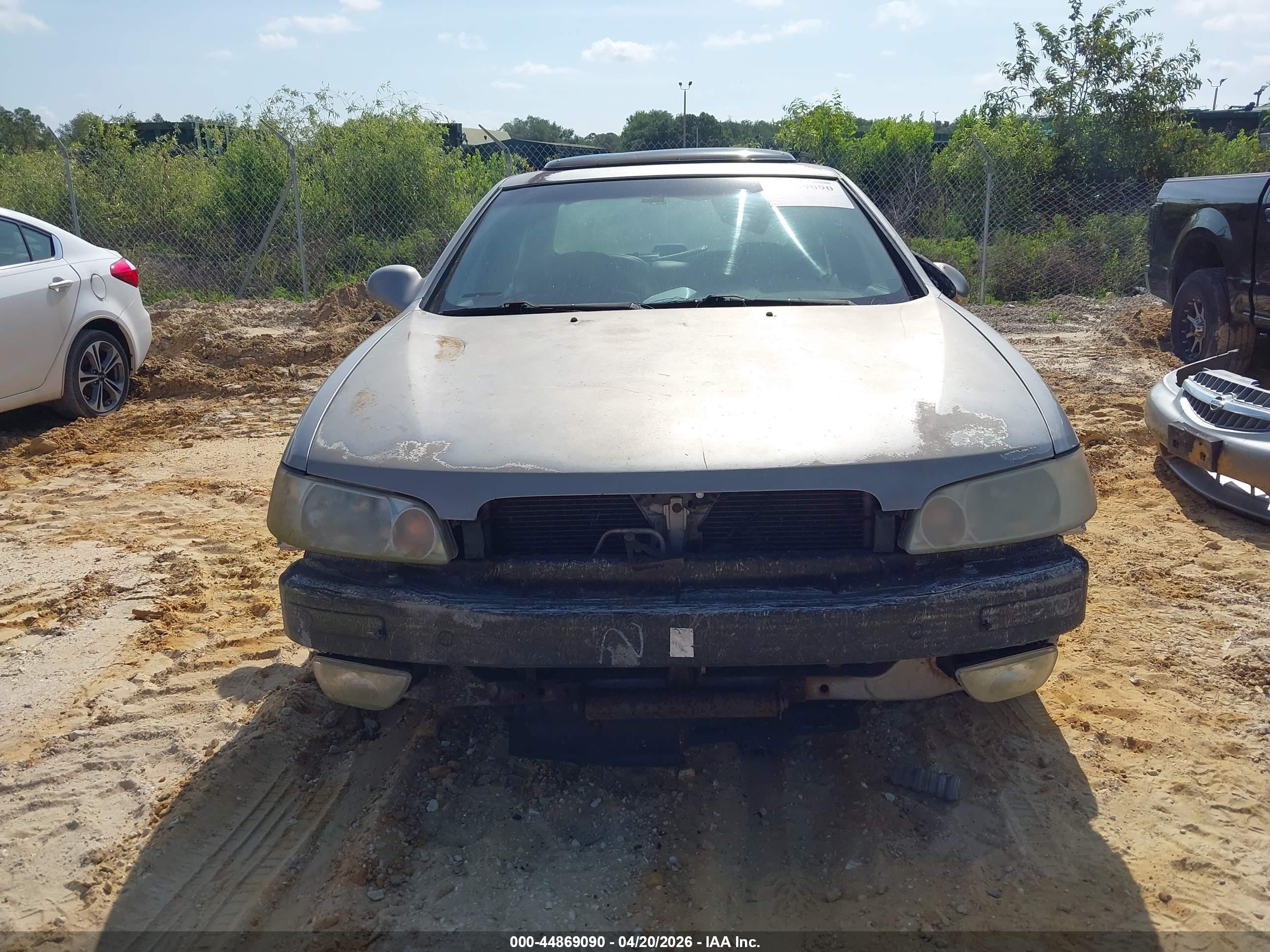 2000 Nissan Altima Gle/gxe/se Silver vin: 1N4DL01A5YC145888