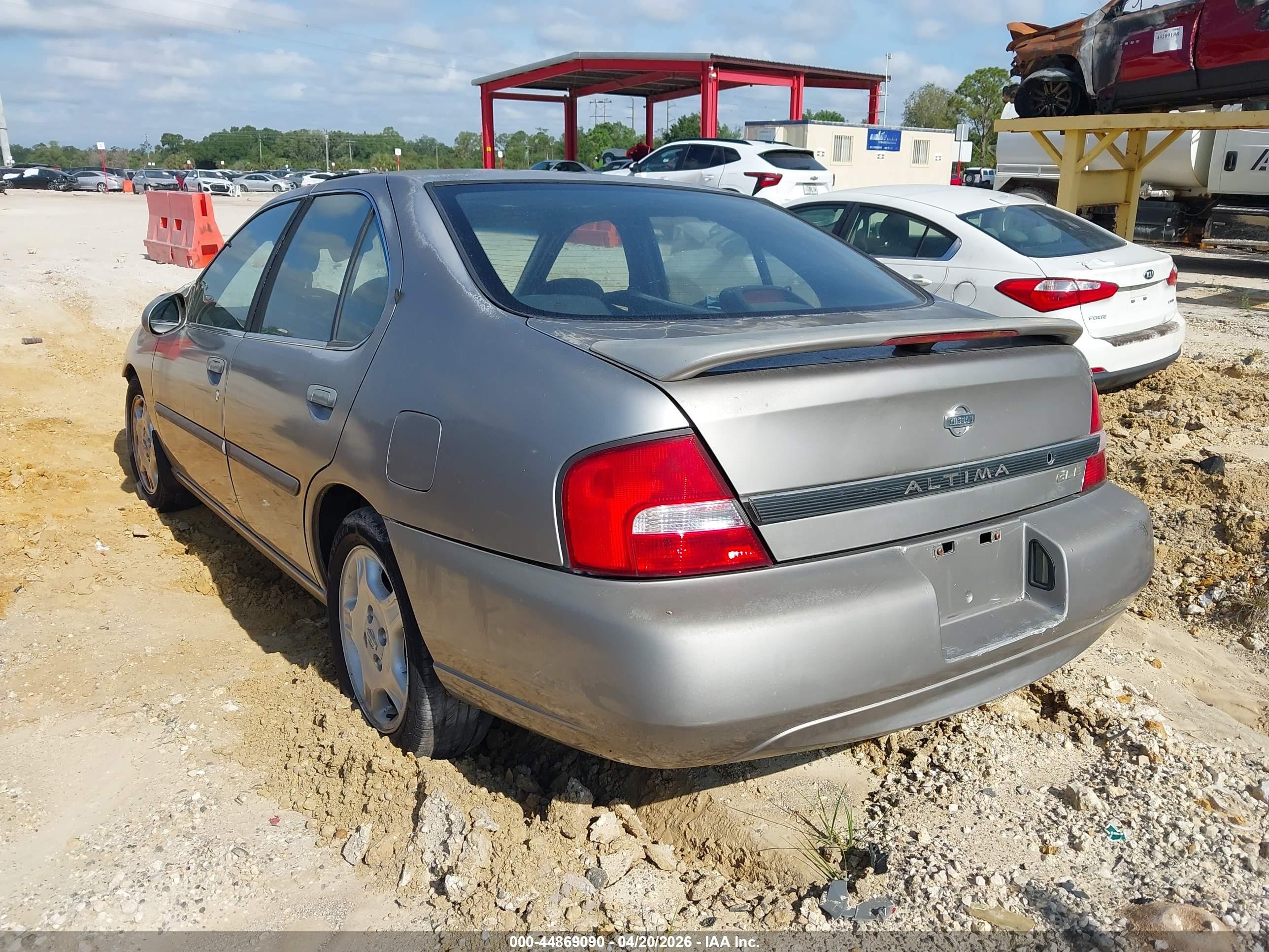2000 Nissan Altima Gle/gxe/se Silver vin: 1N4DL01A5YC145888