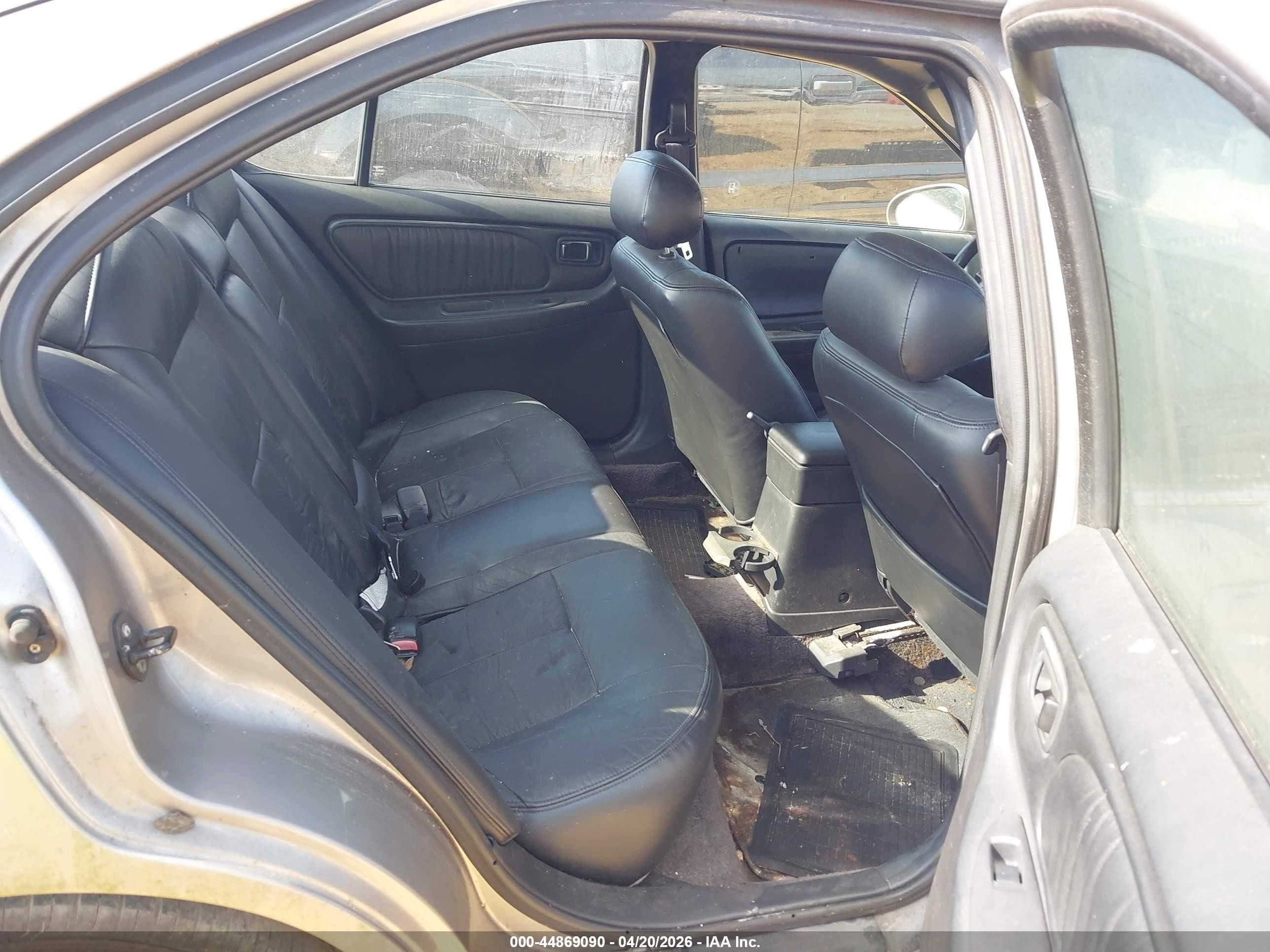 2000 Nissan Altima Gle/gxe/se Silver vin: 1N4DL01A5YC145888
