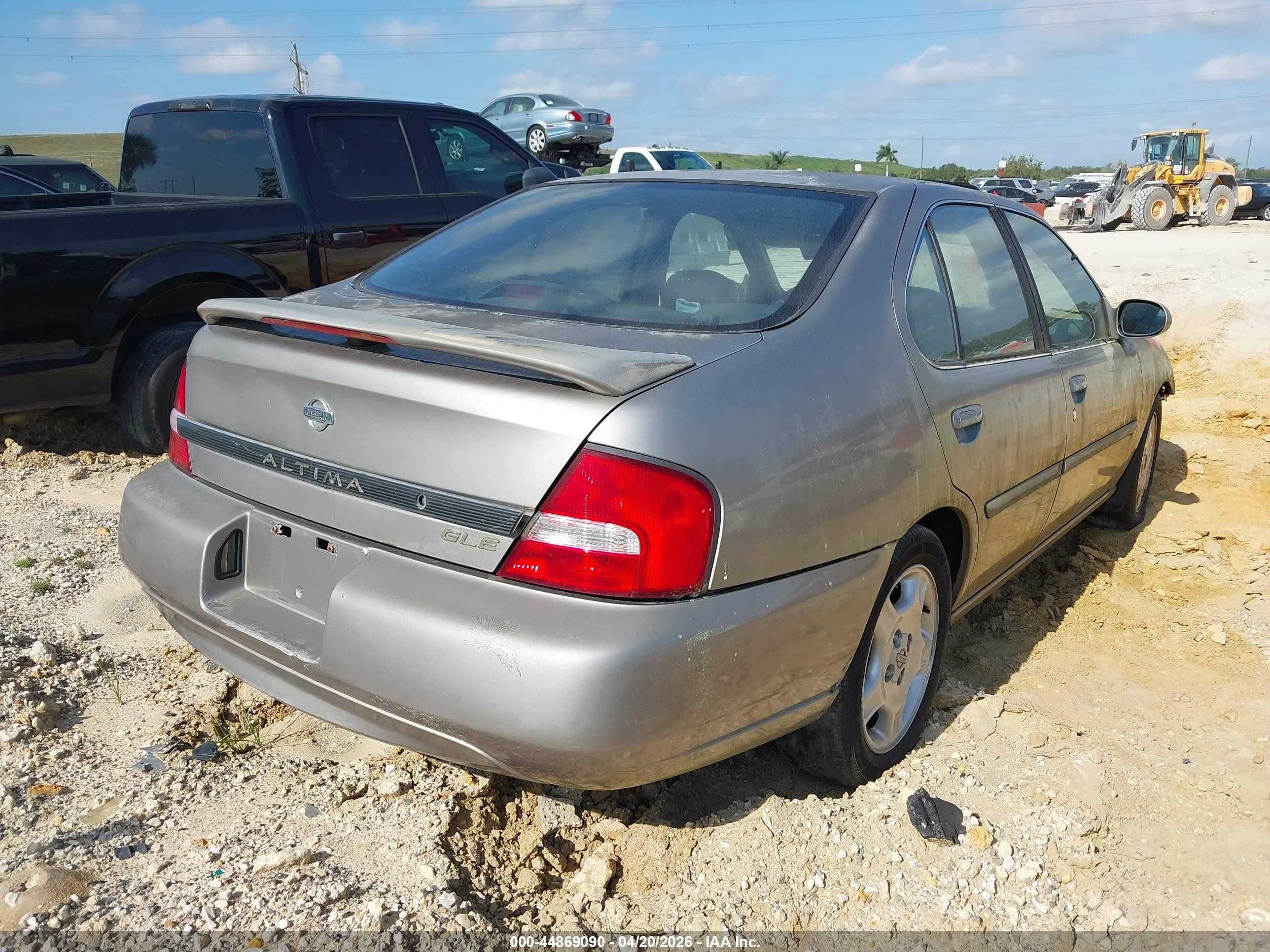 2000 Nissan Altima Gle/gxe/se Silver vin: 1N4DL01A5YC145888
