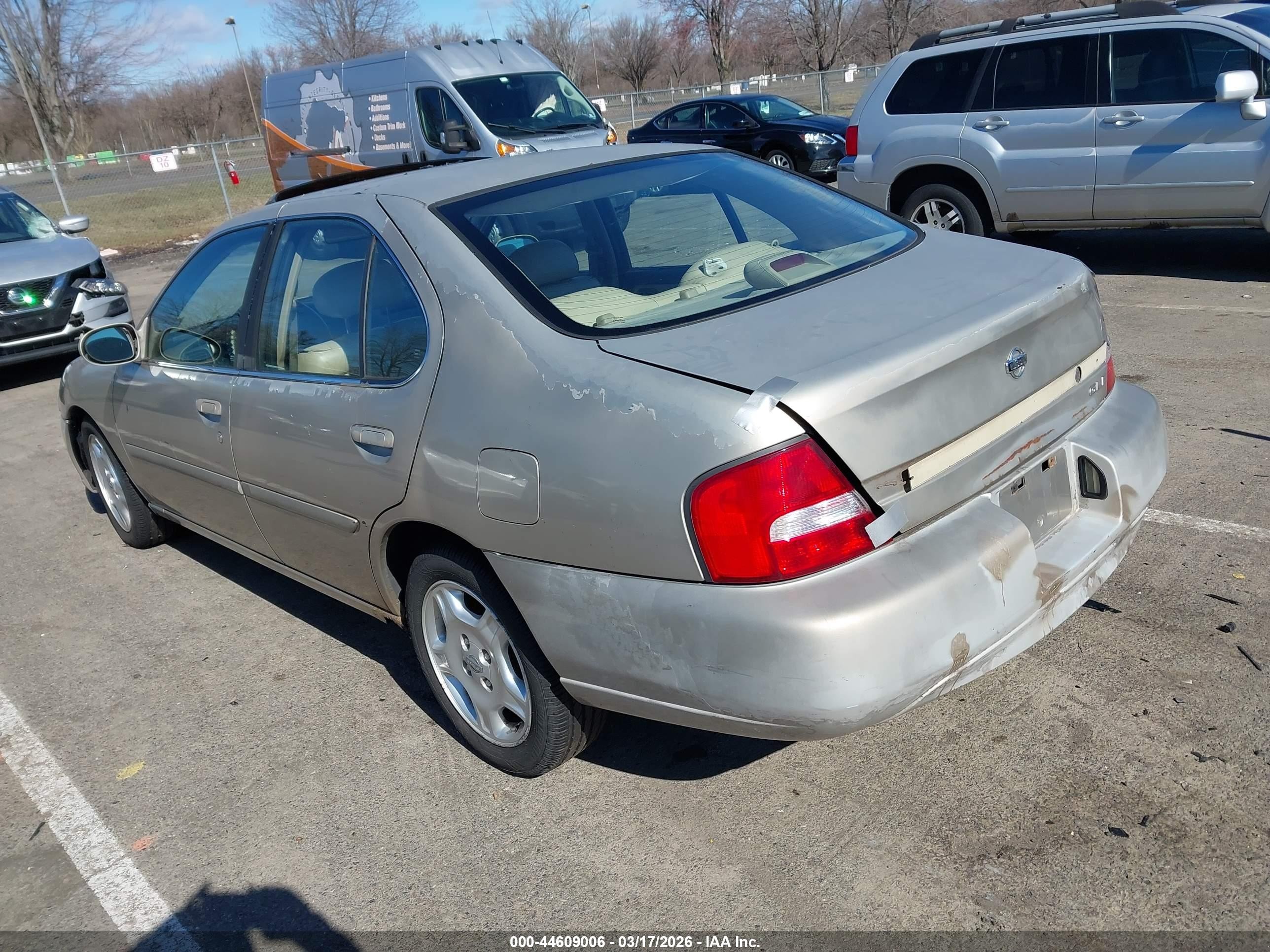 2001 Nissan Altima Gle Beige vin: 1N4DL01AX1C177290