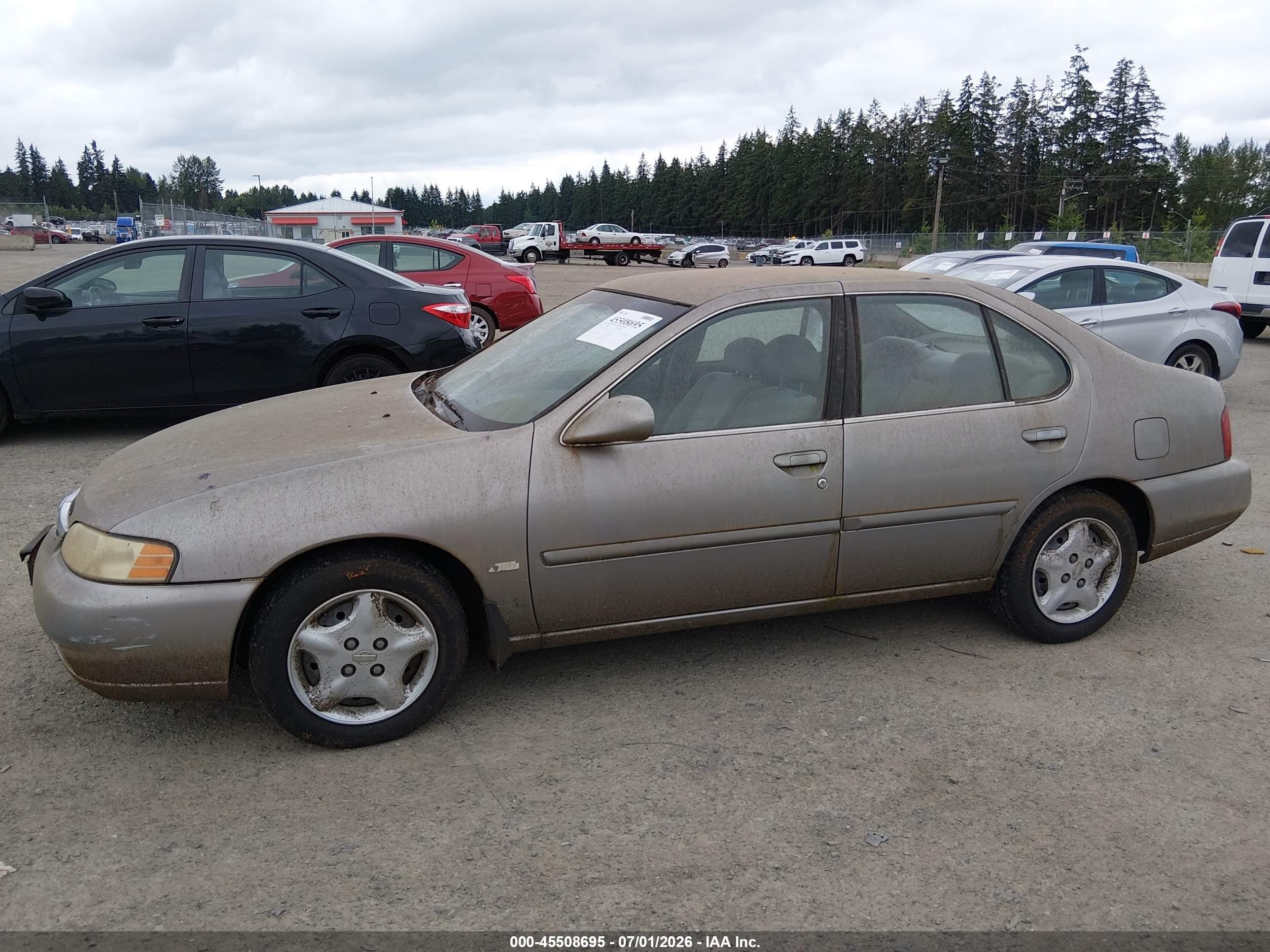2001 Nissan Altima Gxe Brown vin: 1N4DL01D01C132353