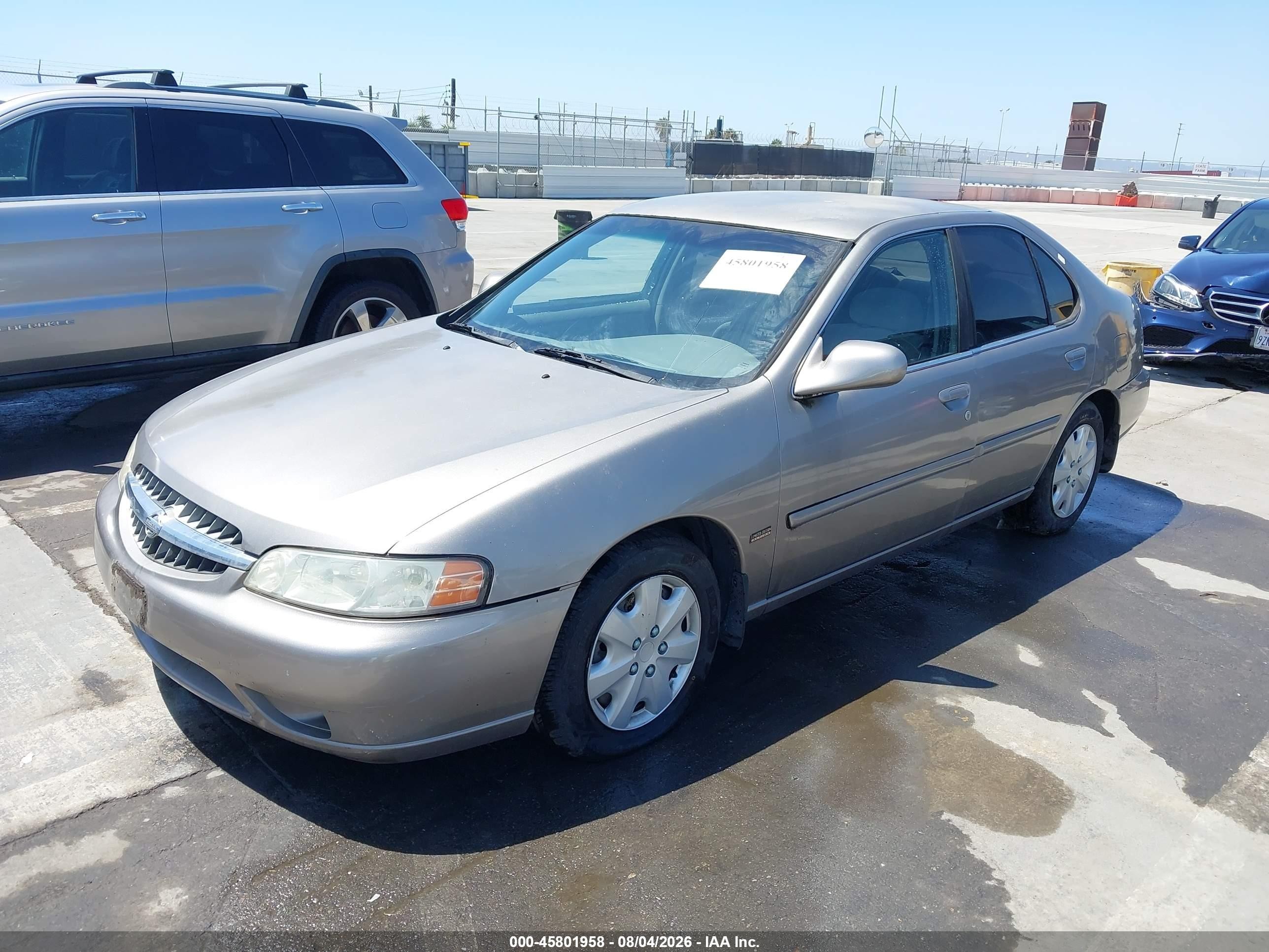 2001 Nissan Altima Gxe Gold vin: 1N4DL01D01C147676