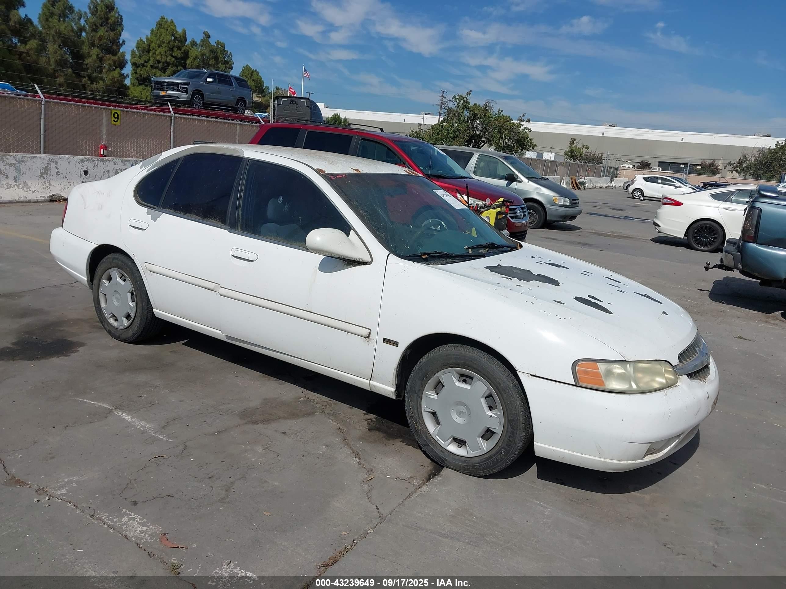 2001 Nissan Altima Gxe White vin: 1N4DL01D01C148889