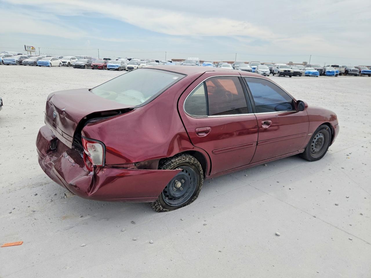2001 Nissan Altima Xe Maroon vin: 1N4DL01D01C173095