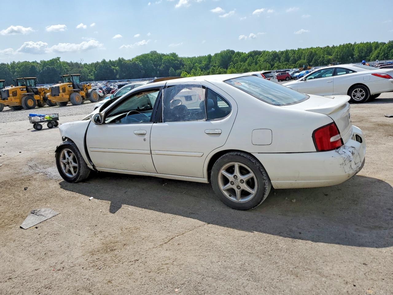 2001 Nissan Altima Xe White vin: 1N4DL01D01C206340