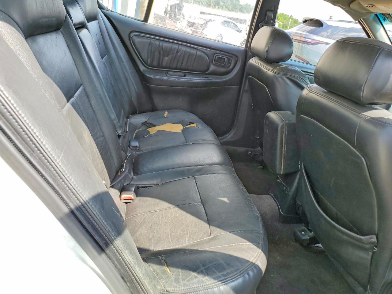 2001 Nissan Altima Xe White vin: 1N4DL01D01C206340