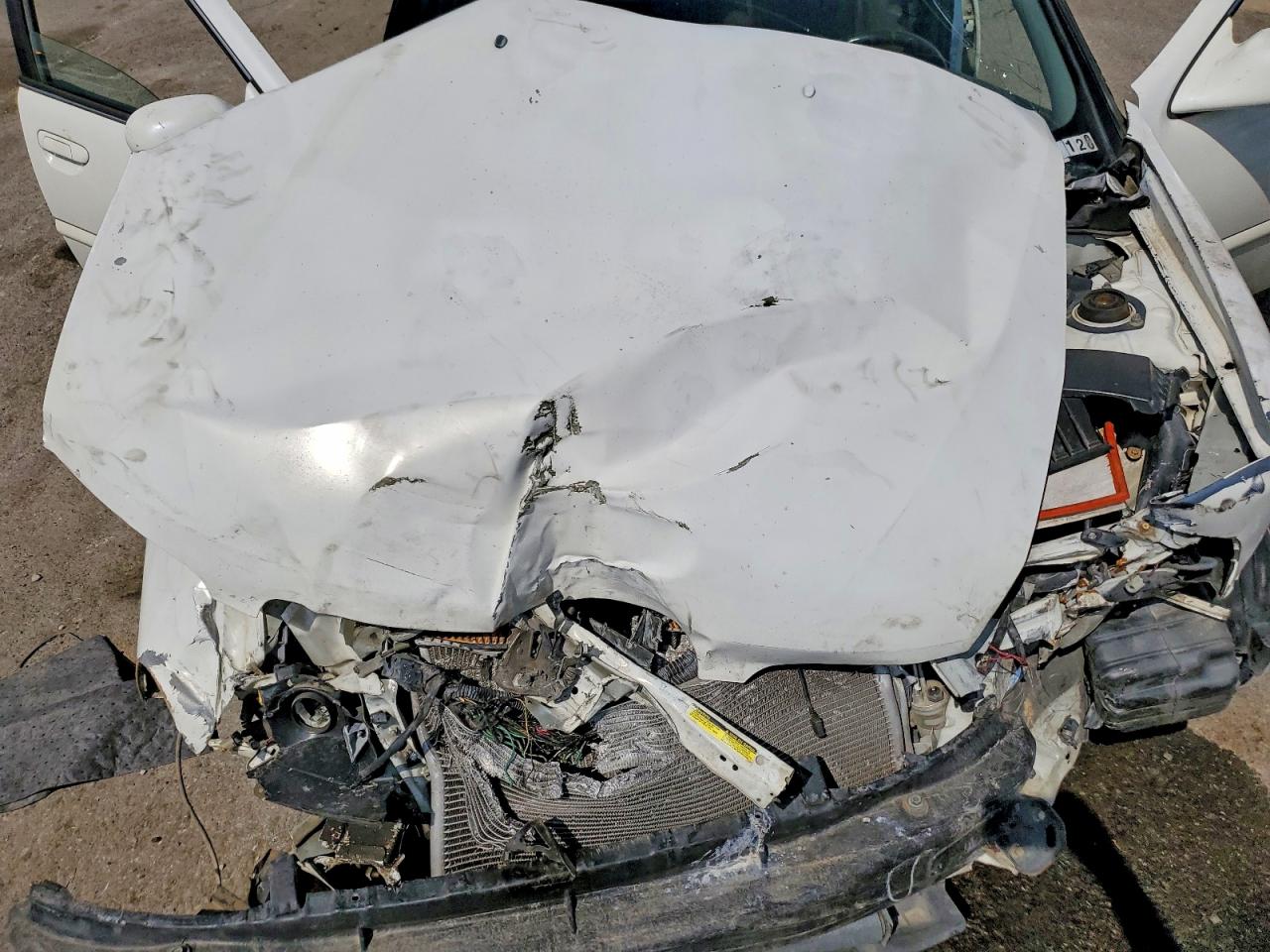 2001 Nissan Altima Xe White vin: 1N4DL01D01C206340