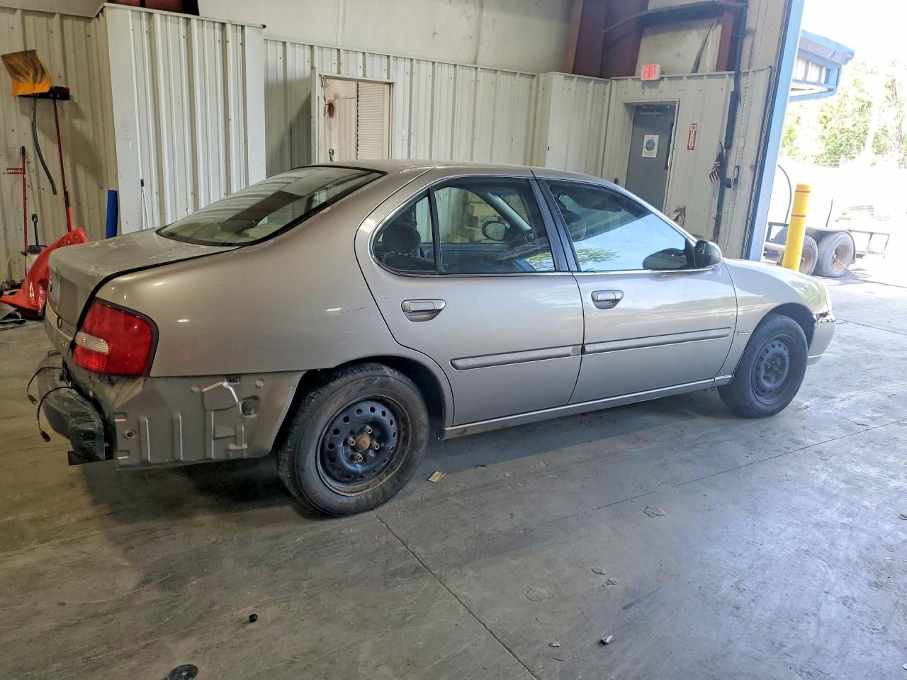 2001 Nissan Altima Xe Gray vin: 1N4DL01D01C238558