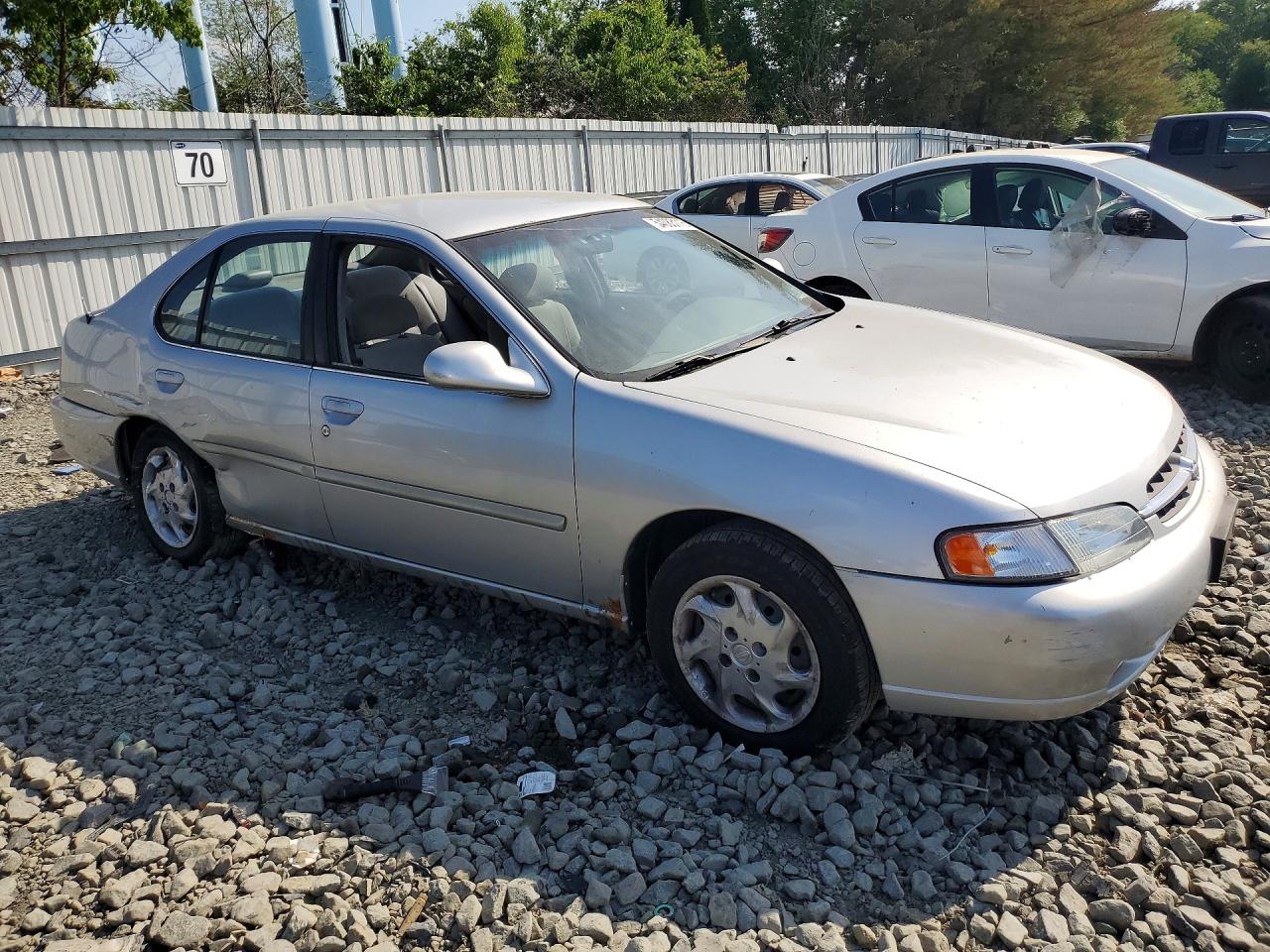 1999 Nissan Altima Silver vin: 1N4DL01D0XC274968