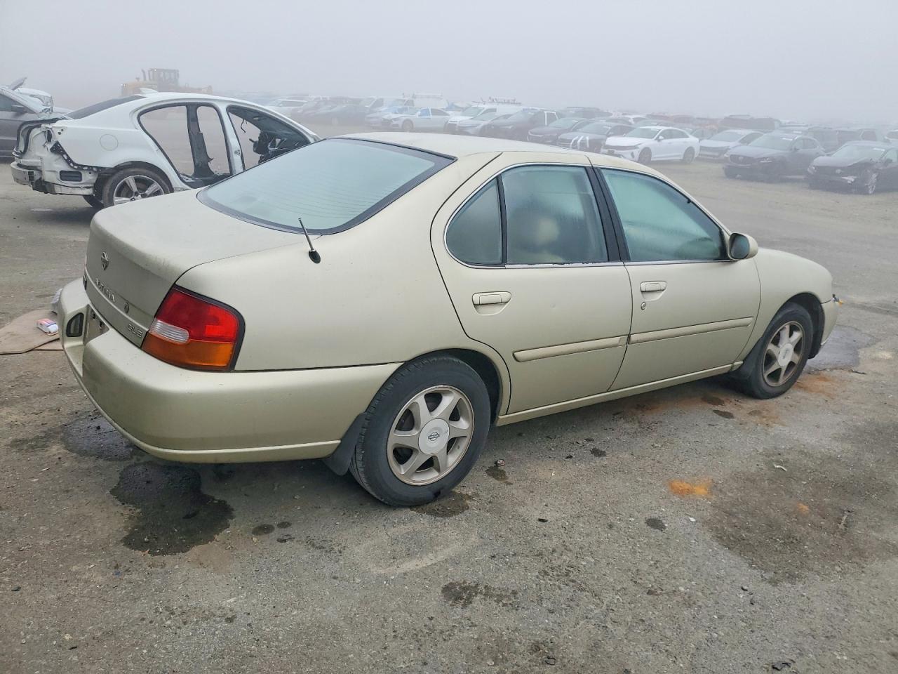 1999 Nissan Altima Xe Желто-коричневый vin: 1N4DL01D1XC207005