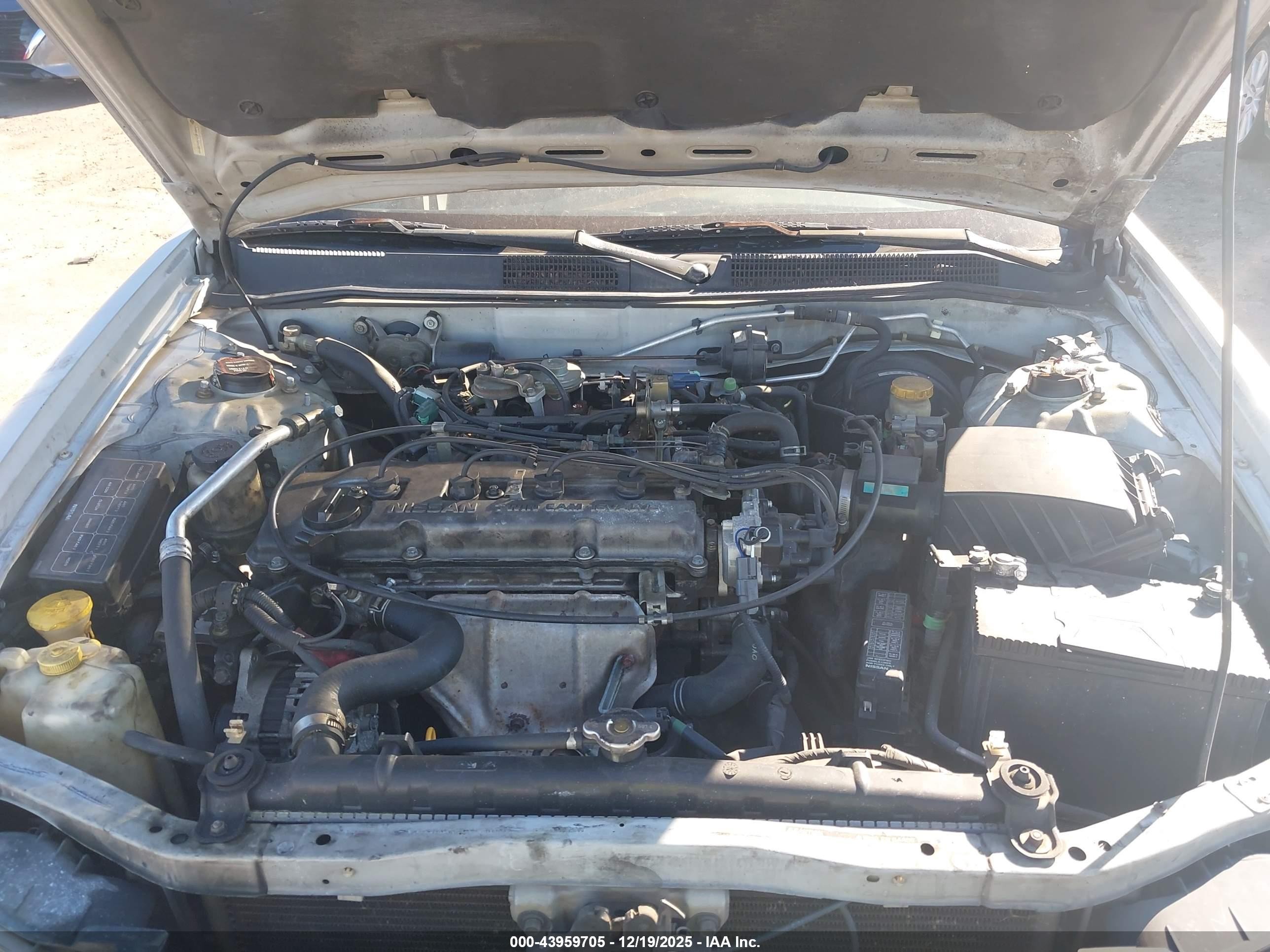 1999 Nissan Altima Gle/gxe/se/se-l/xe Silver vin: 1N4DL01D1XC235595