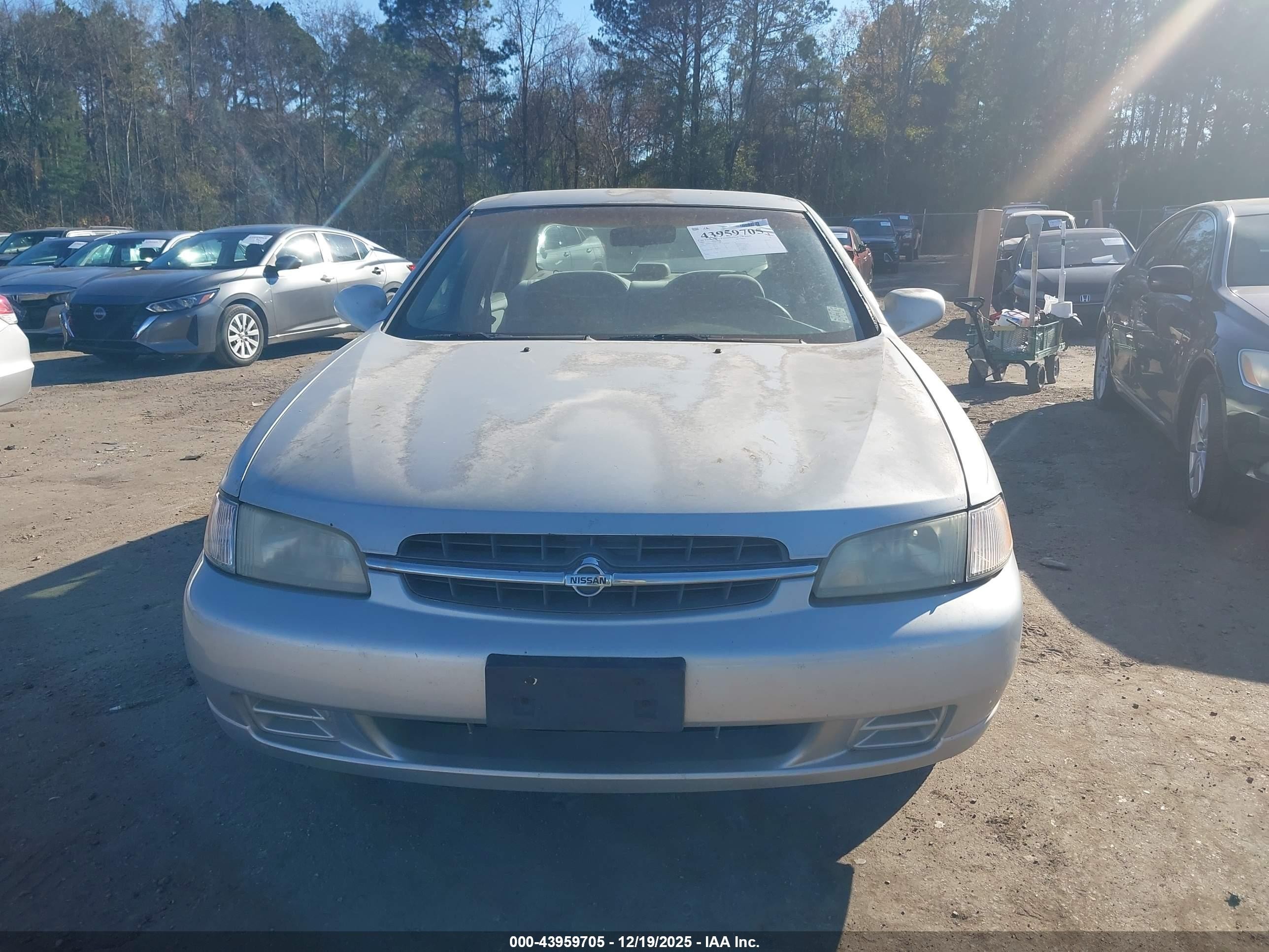 1999 Nissan Altima Gle/gxe/se/se-l/xe Silver vin: 1N4DL01D1XC235595