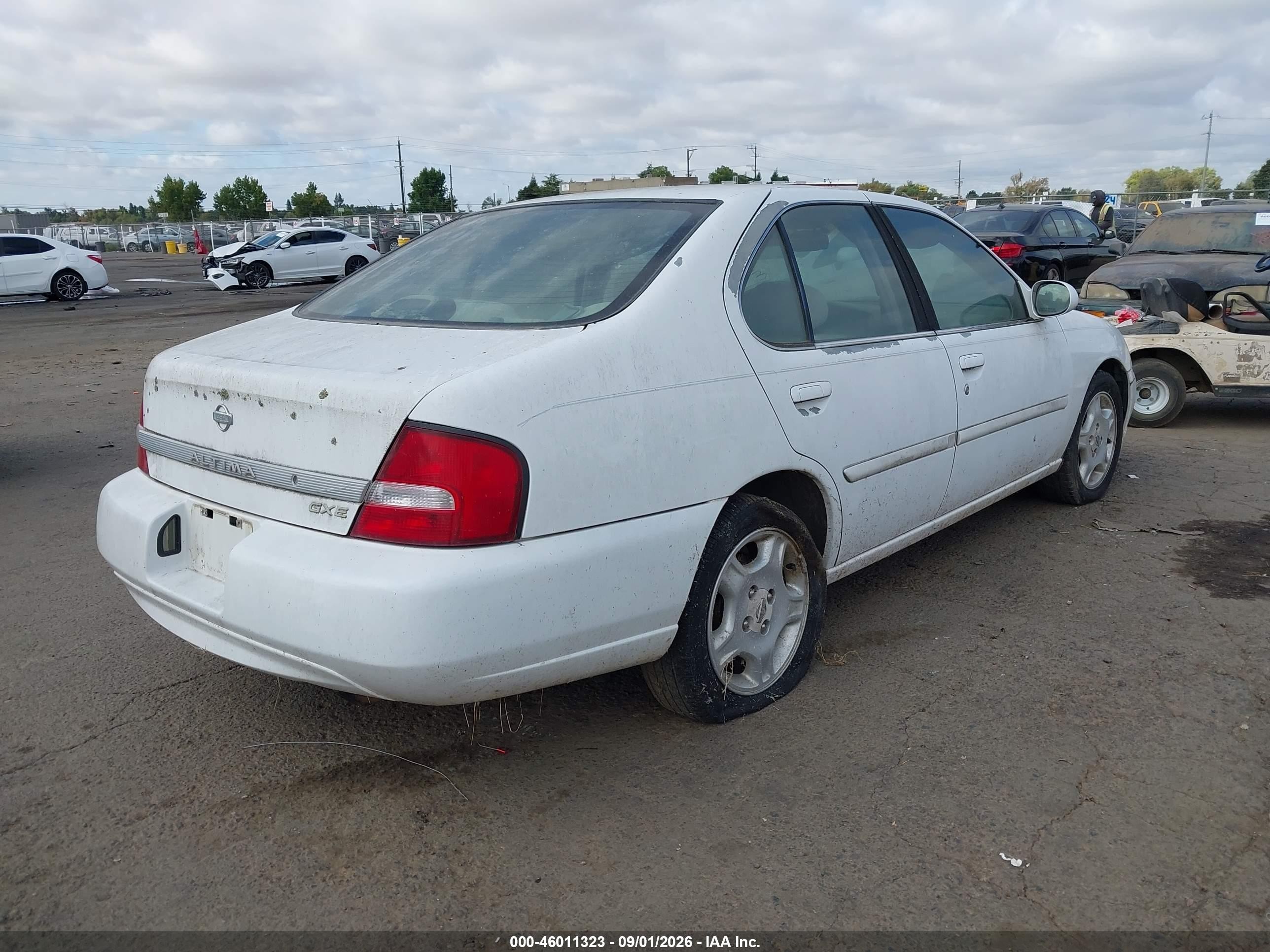 2000 Nissan Altima Gle/gxe/se/xe White vin: 1N4DL01D1YC109027