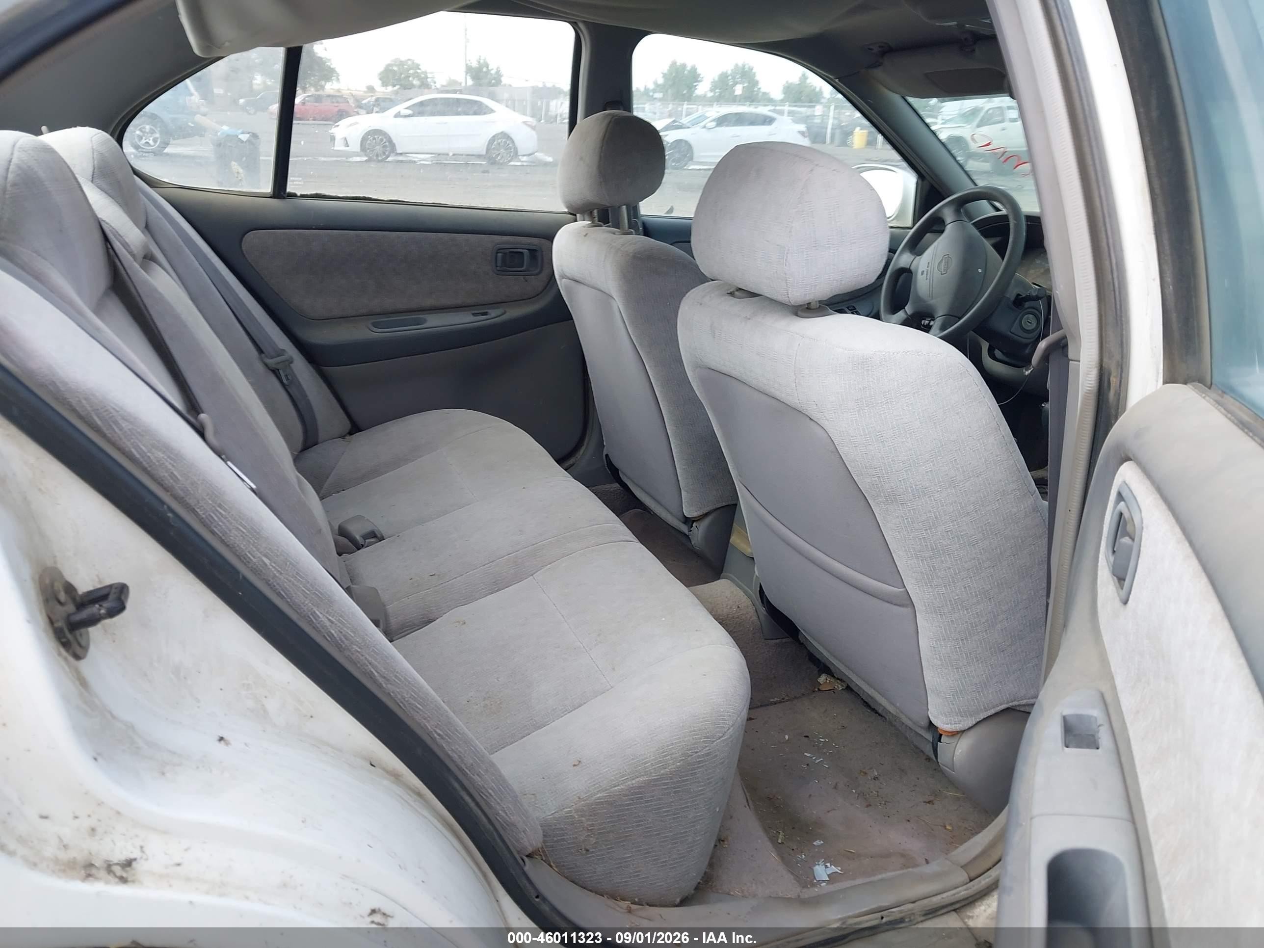 2000 Nissan Altima Gle/gxe/se/xe White vin: 1N4DL01D1YC109027