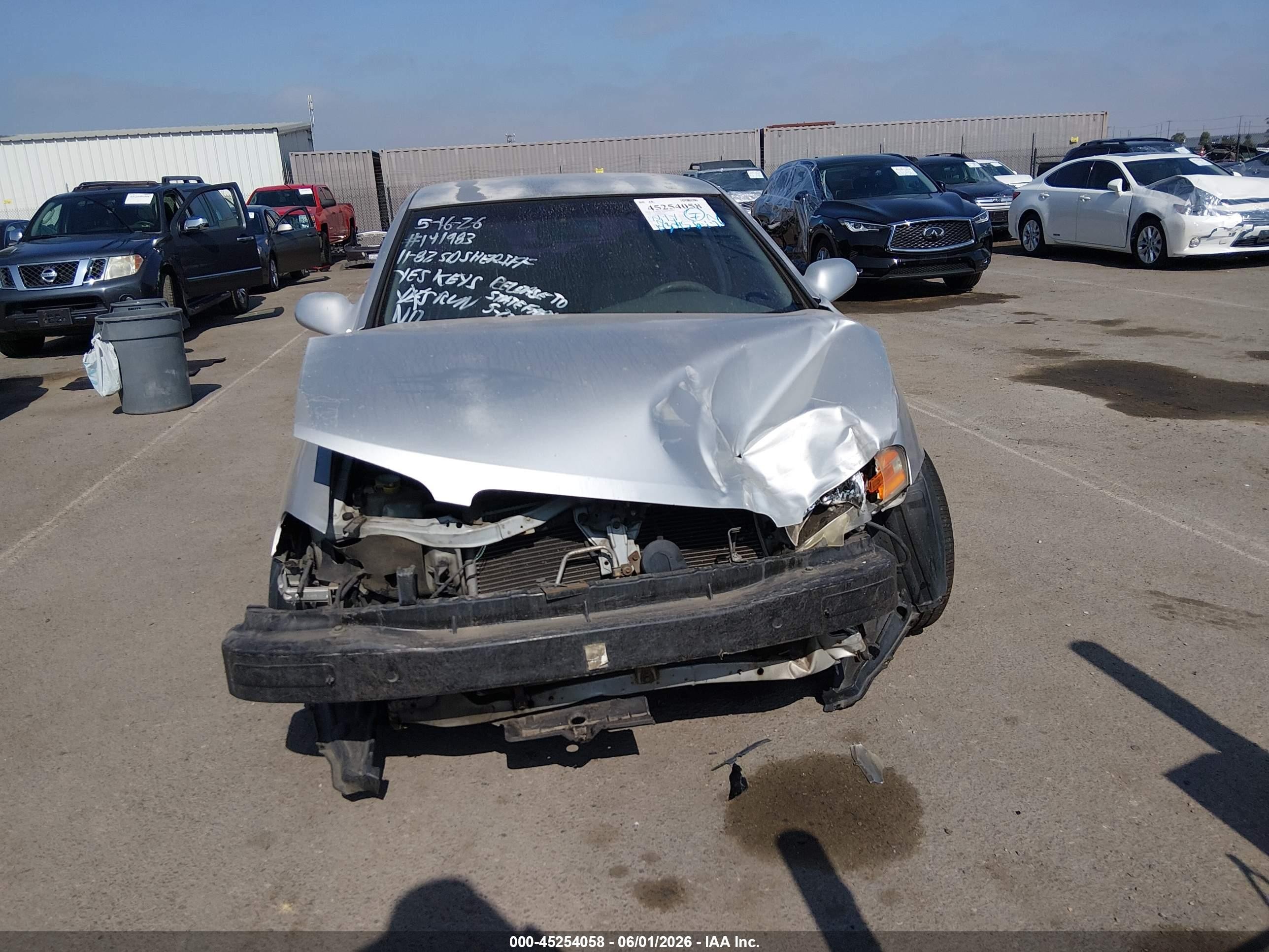 2000 Nissan Altima   Silver vin: 1N4DL01D1YC117306