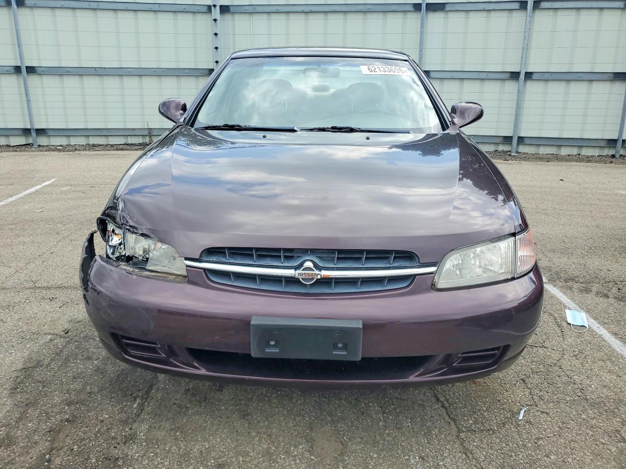 1998 Nissan Altima Xe Burgundy vin: 1N4DL01D2WC206234