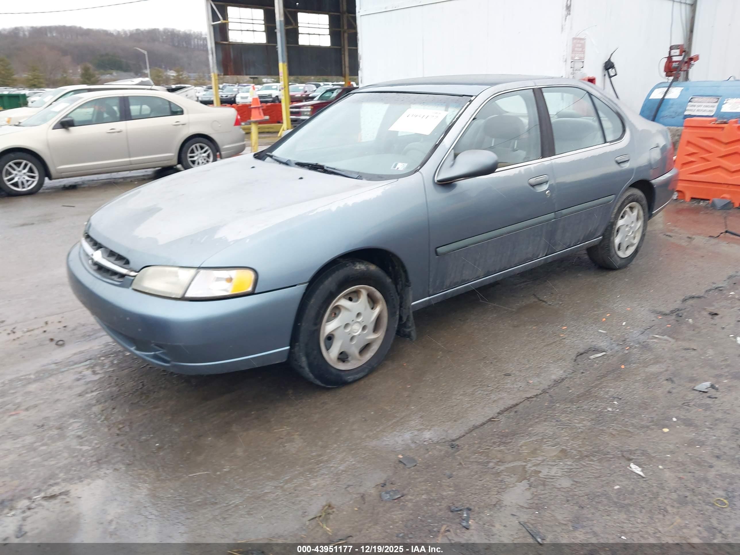 1999 Nissan Altima Gle/gxe/se/se-l/xe Blue vin: 1N4DL01D2XC123761