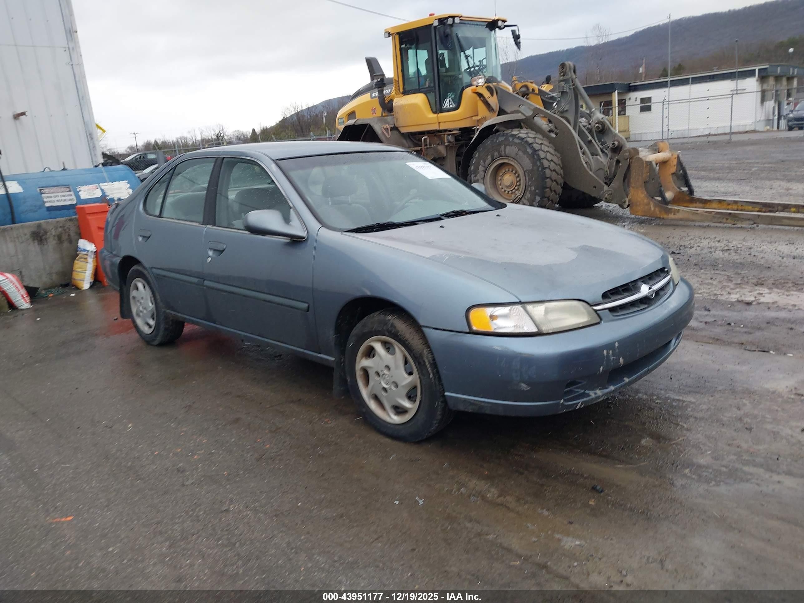 1999 Nissan Altima Gle/gxe/se/se-l/xe Blue vin: 1N4DL01D2XC123761