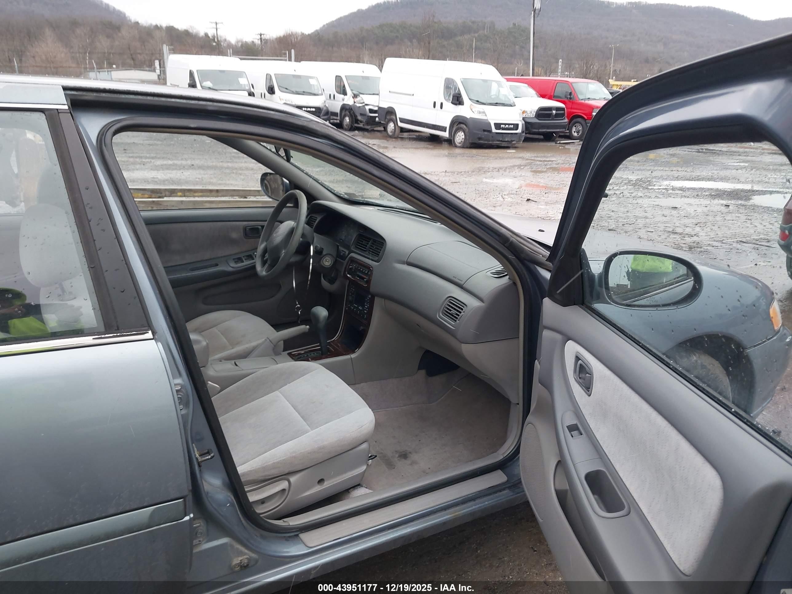 1999 Nissan Altima Gle/gxe/se/se-l/xe Blue vin: 1N4DL01D2XC123761