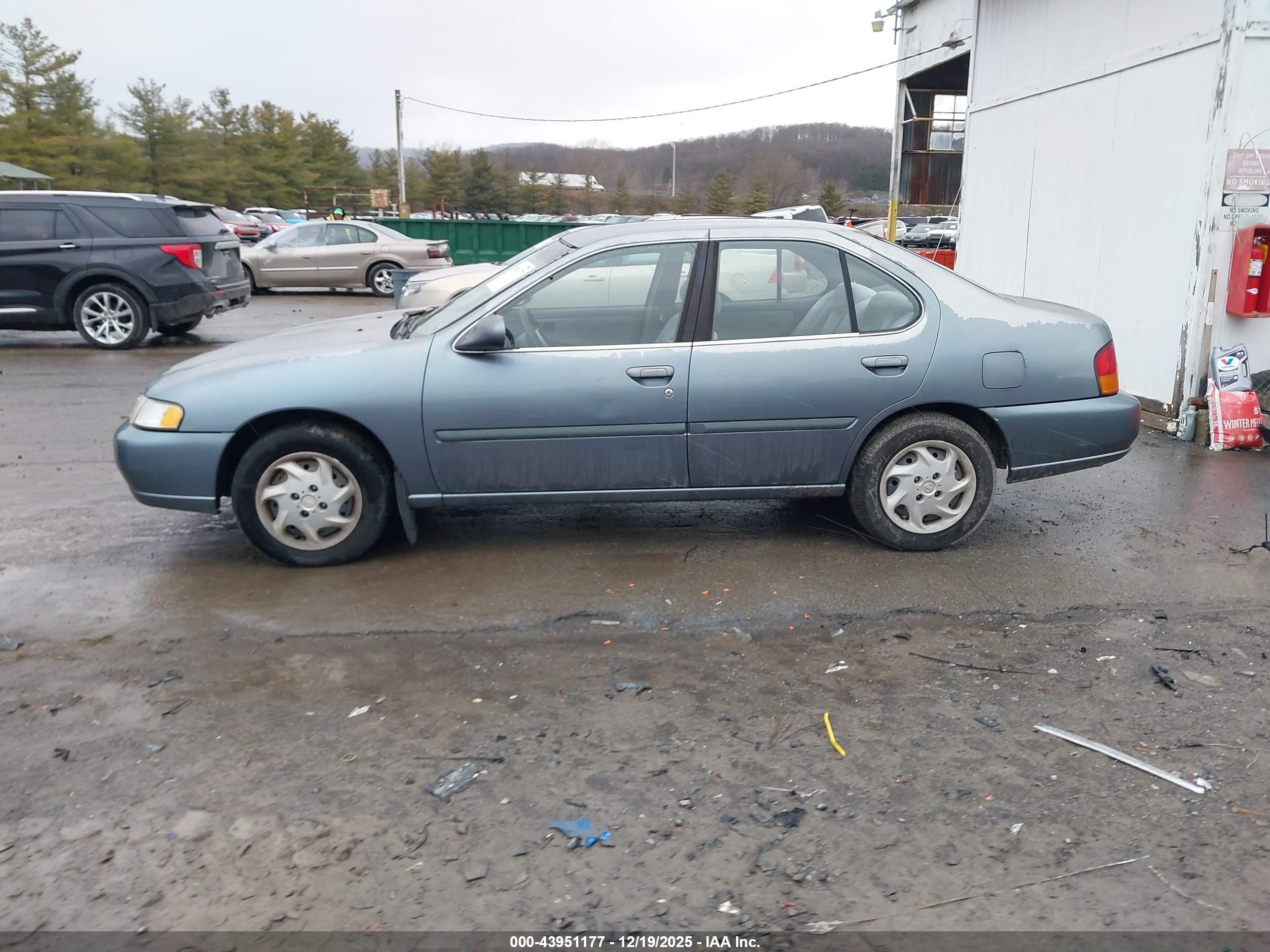 1999 Nissan Altima Gle/gxe/se/se-l/xe Blue vin: 1N4DL01D2XC123761