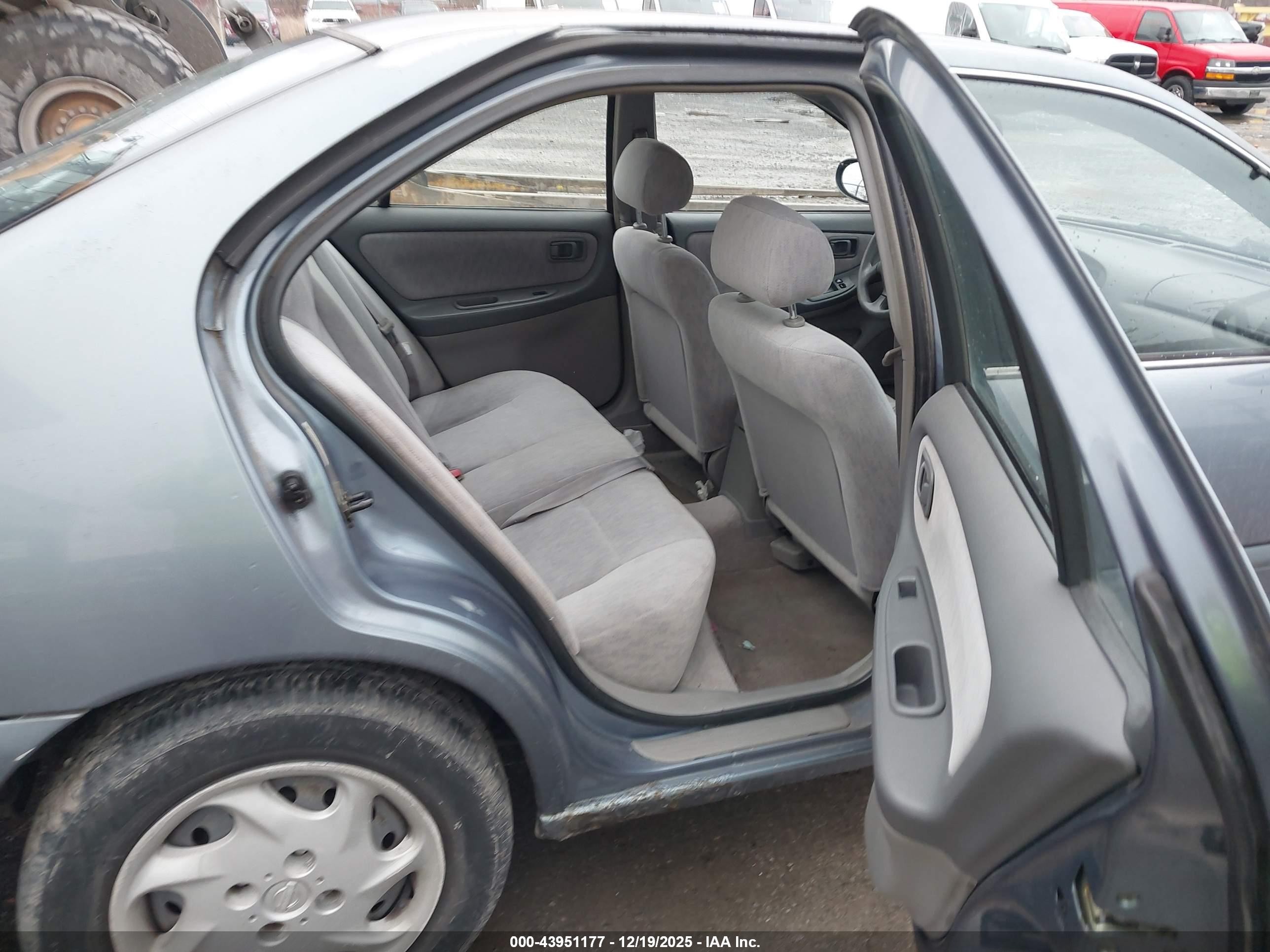 1999 Nissan Altima Gle/gxe/se/se-l/xe Blue vin: 1N4DL01D2XC123761