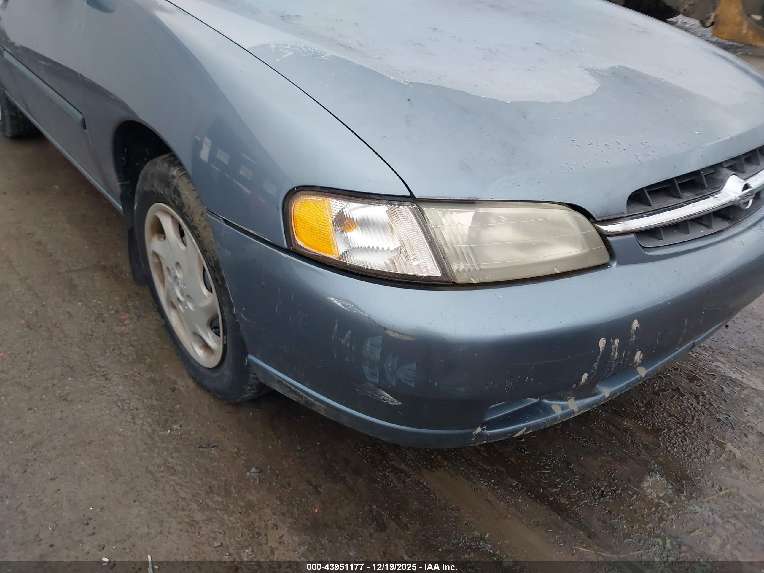 1999 Nissan Altima Gle/gxe/se/se-l/xe Blue vin: 1N4DL01D2XC123761
