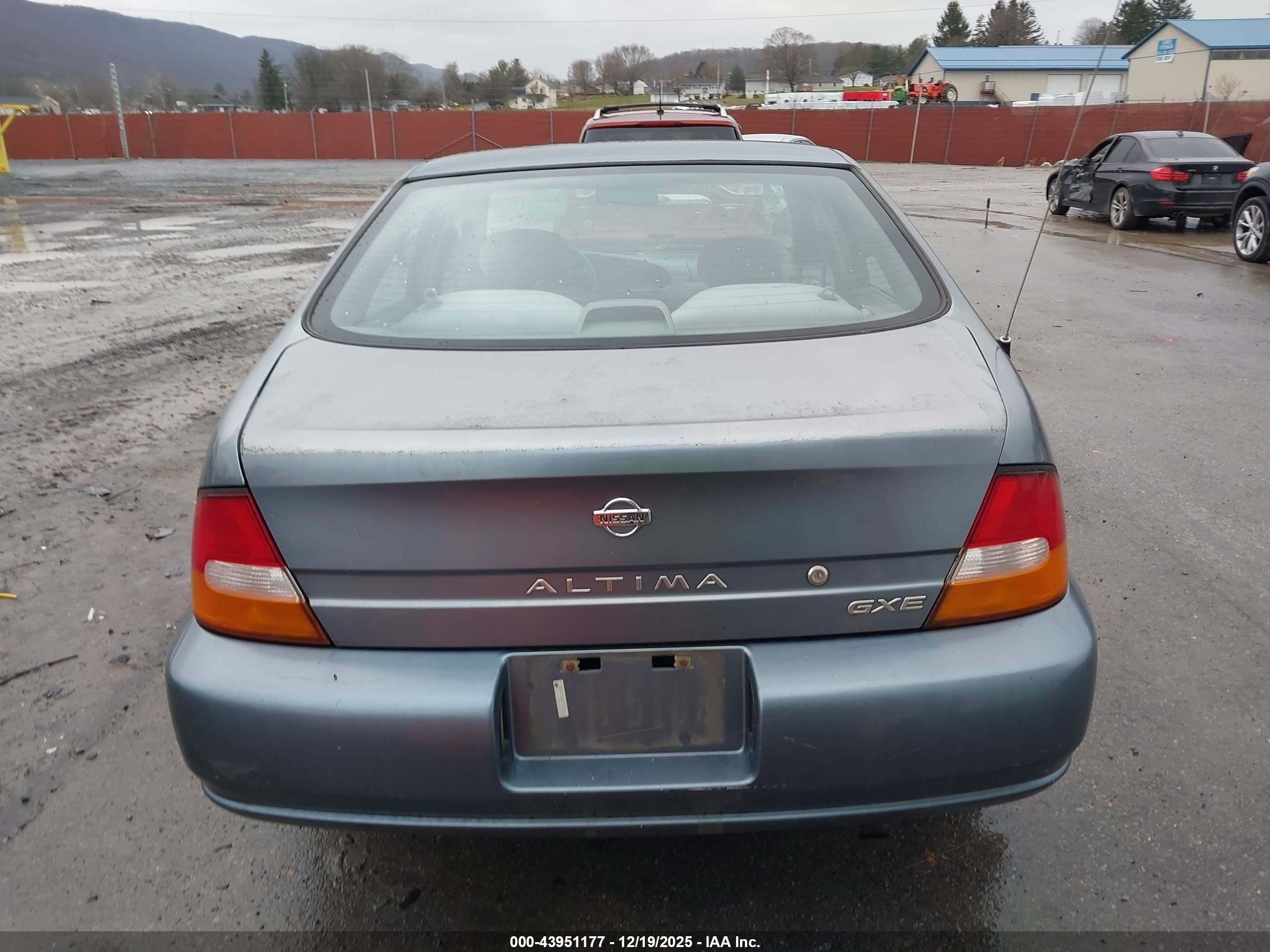 1999 Nissan Altima Gle/gxe/se/se-l/xe Blue vin: 1N4DL01D2XC123761
