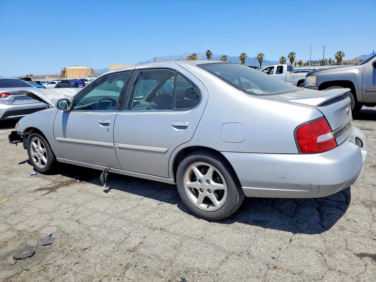 2000 Nissan Altima Xe Silver vin: 1N4DL01D2YC126922