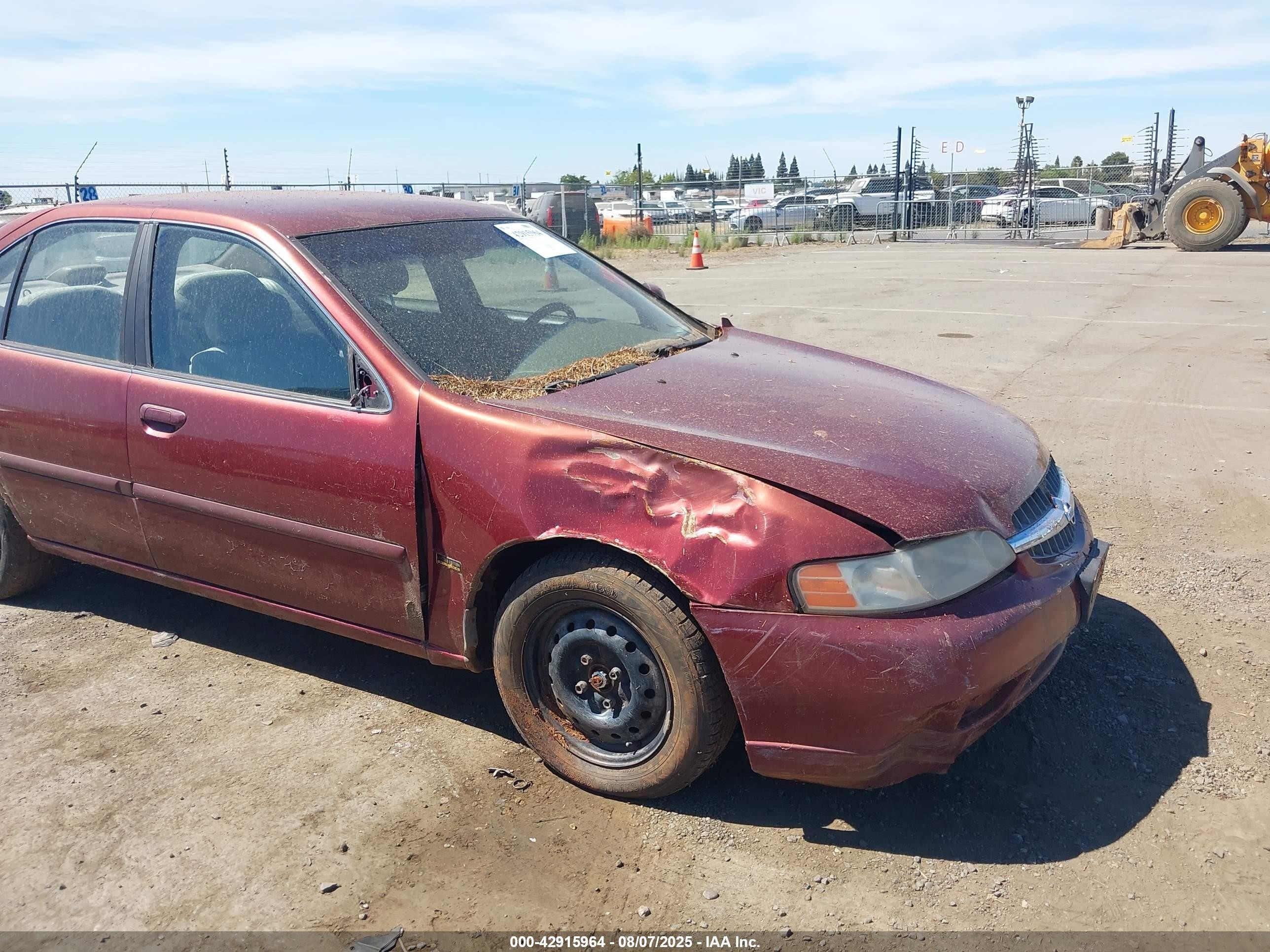 2001 Nissan Altima Gxe Red vin: 1N4DL01D31C151446
