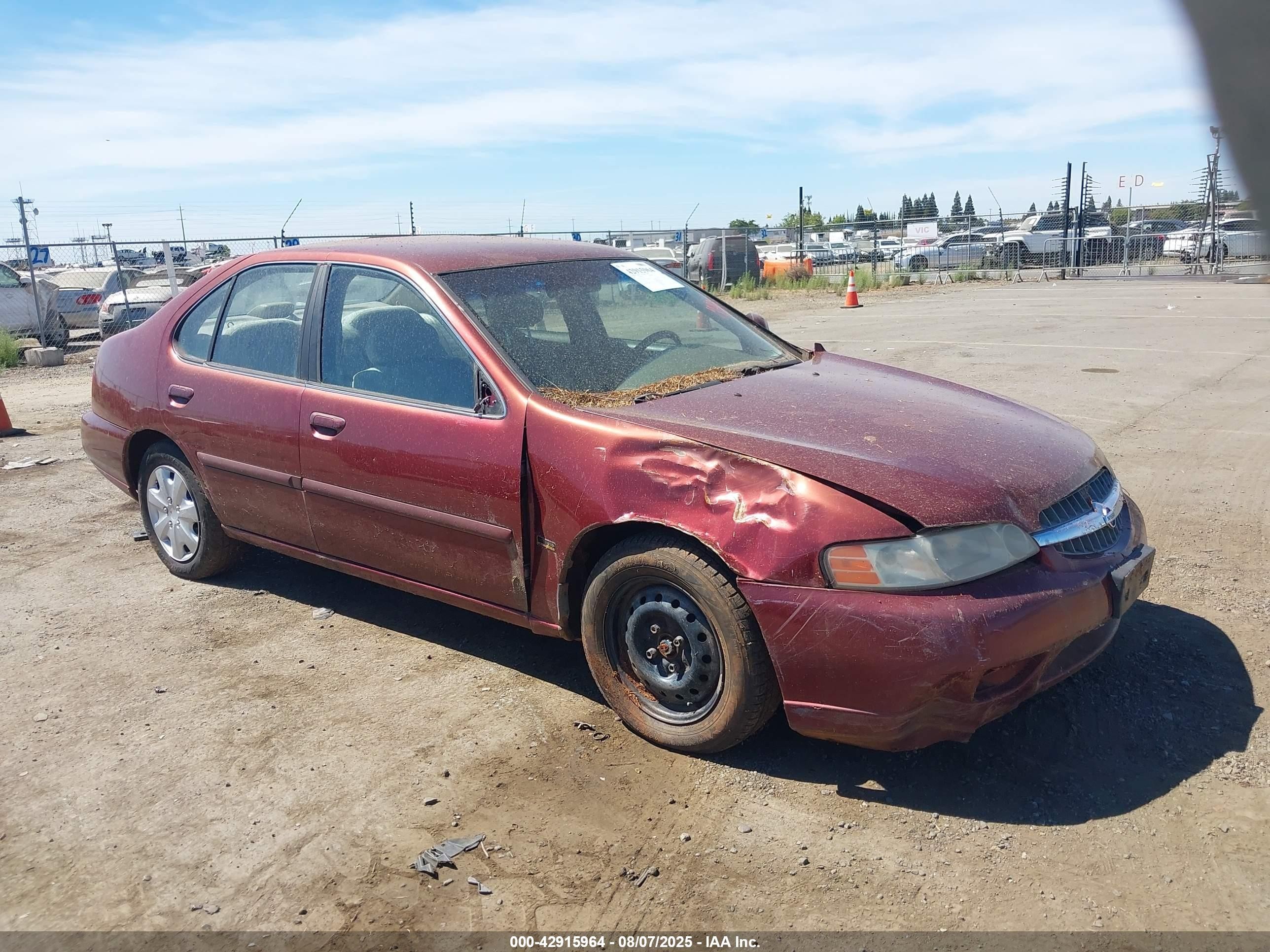 2001 Nissan Altima Gxe Red vin: 1N4DL01D31C151446